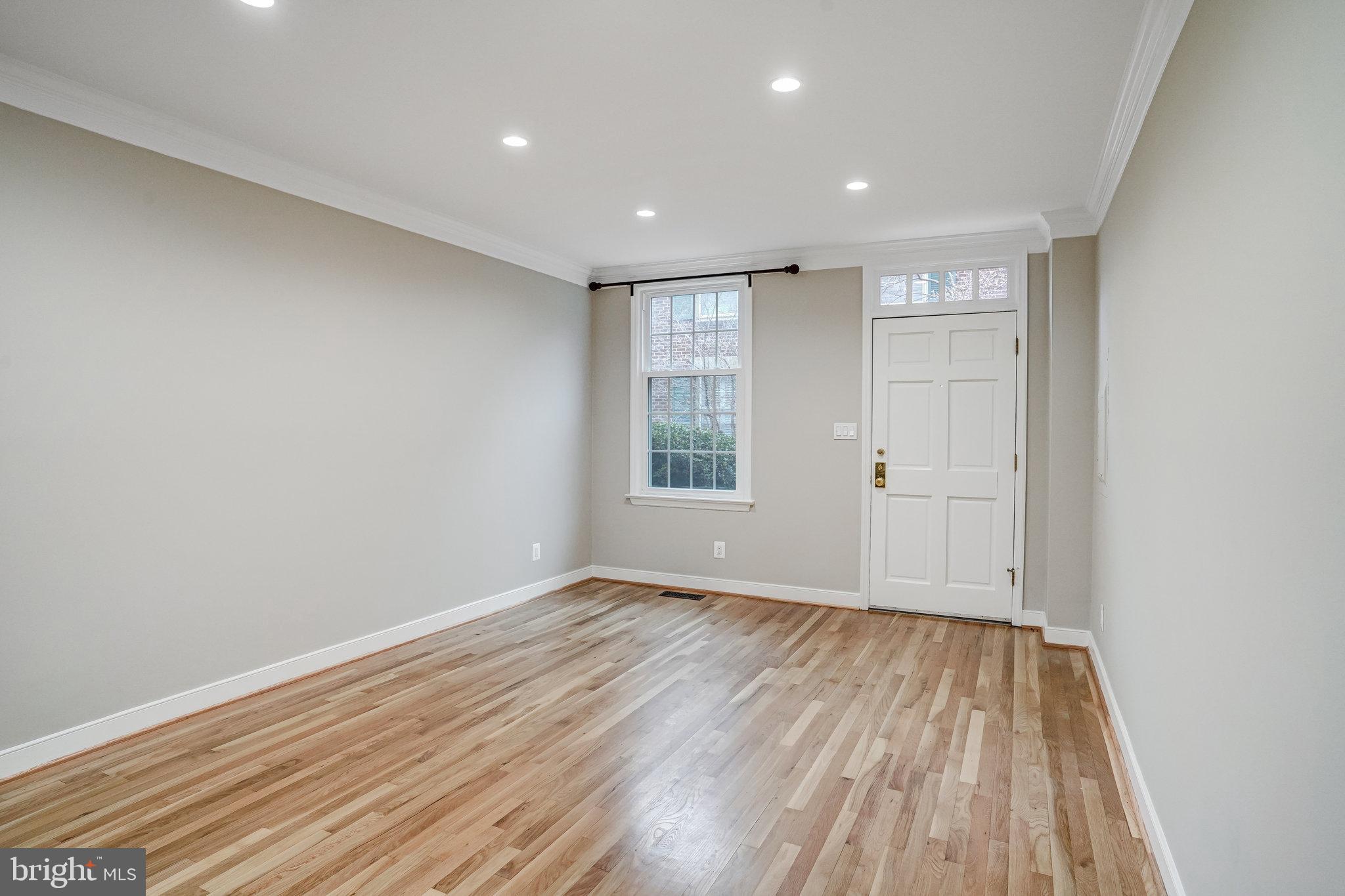 ARCH HALL - Residential