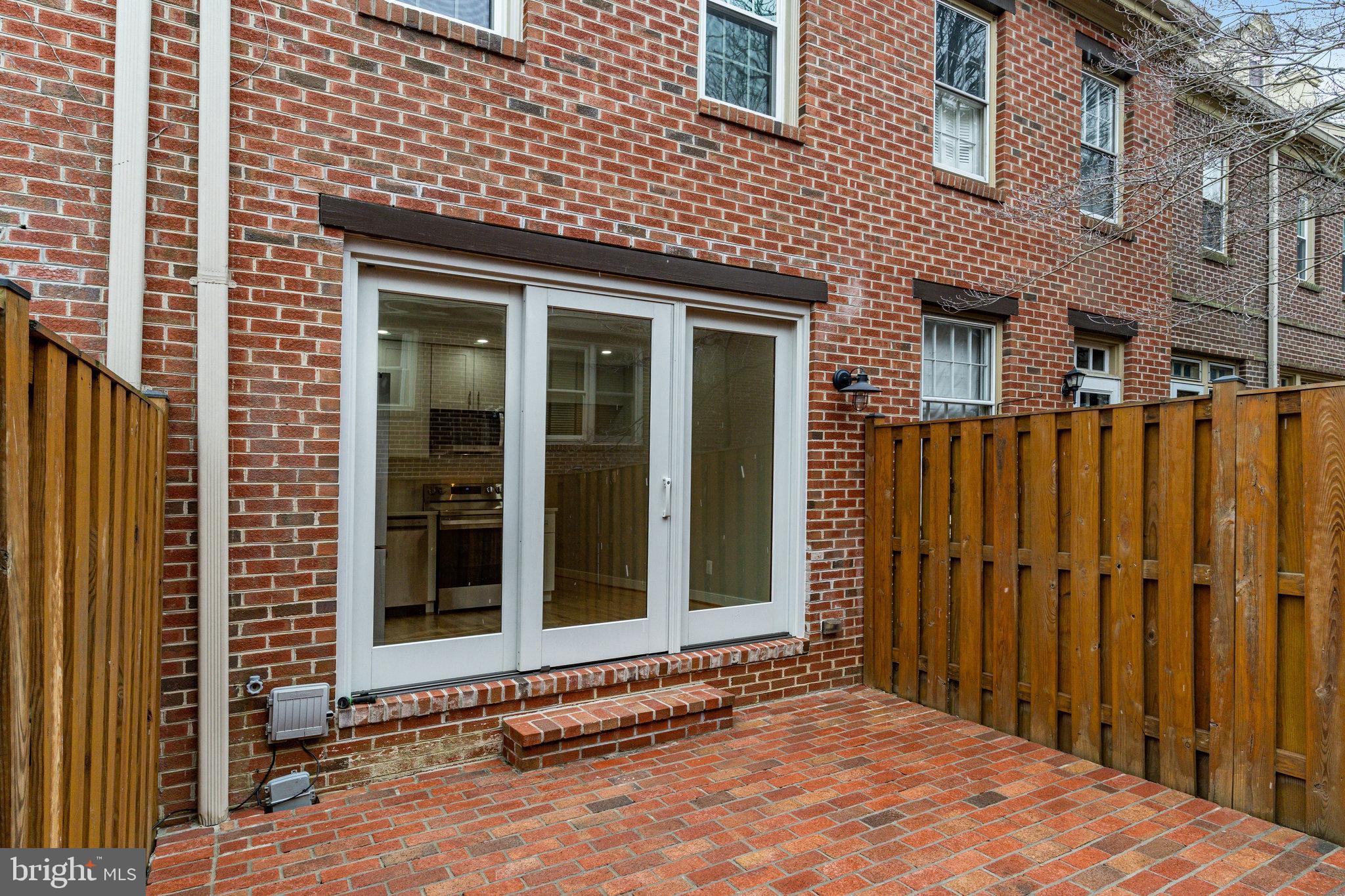 ARCH HALL - Residential