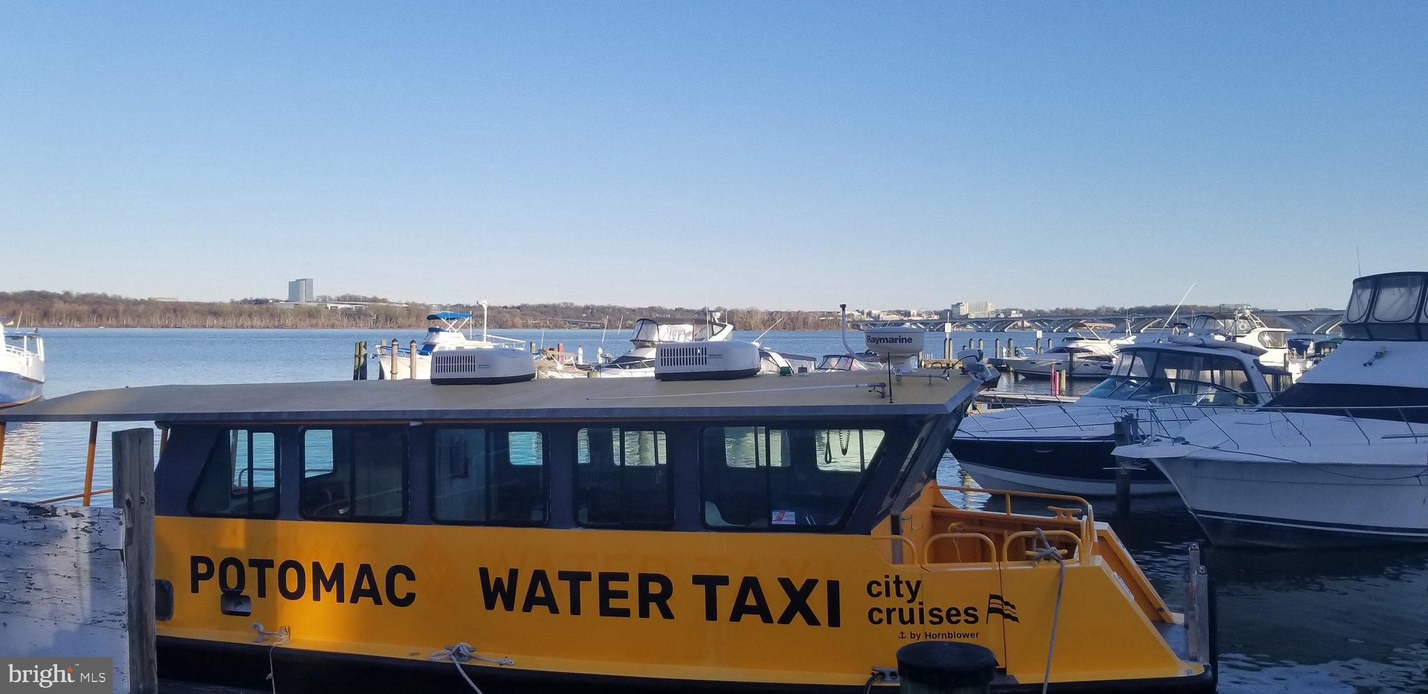 ARCH HALL - Residential