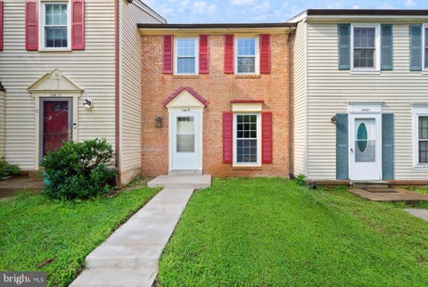 Photo of 14419 Black Horse Court, CENTREVILLE, VA 20120 (MLS # VAFX2331208)