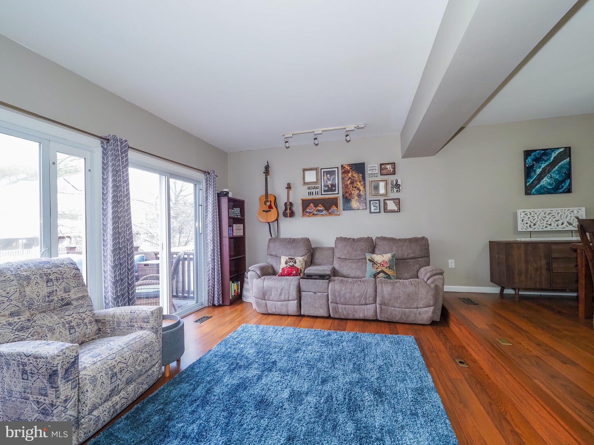 GREENCASTLE LAKE - Residential