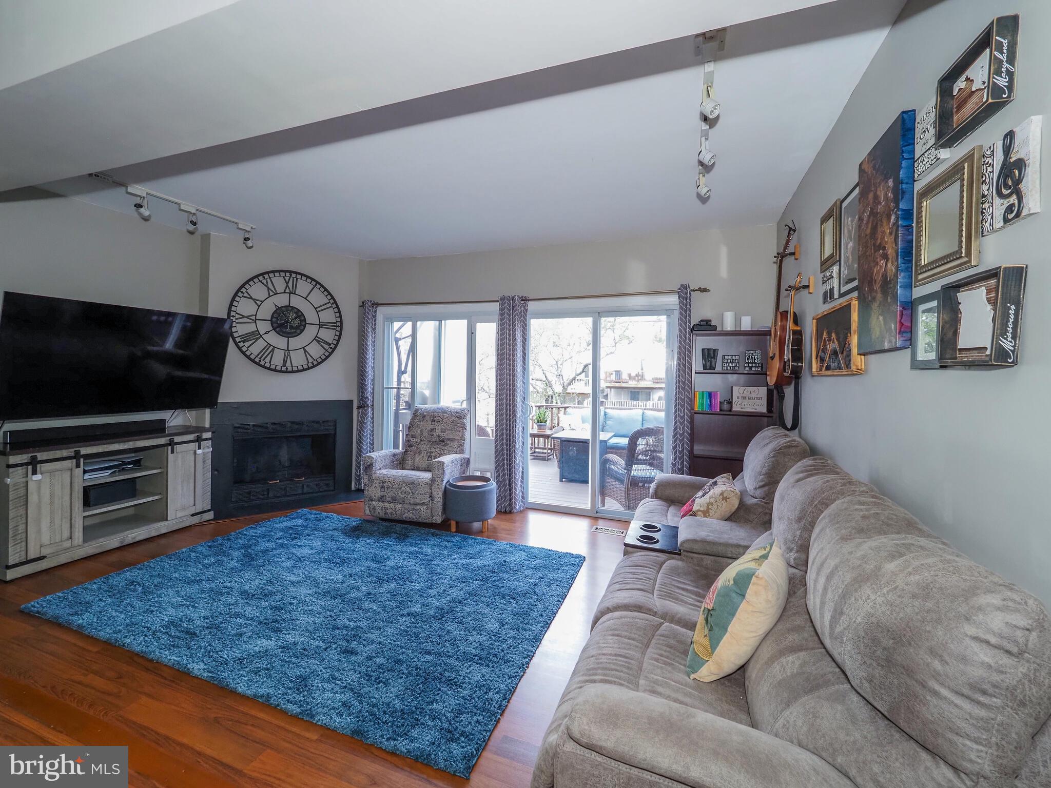 GREENCASTLE LAKE - Residential