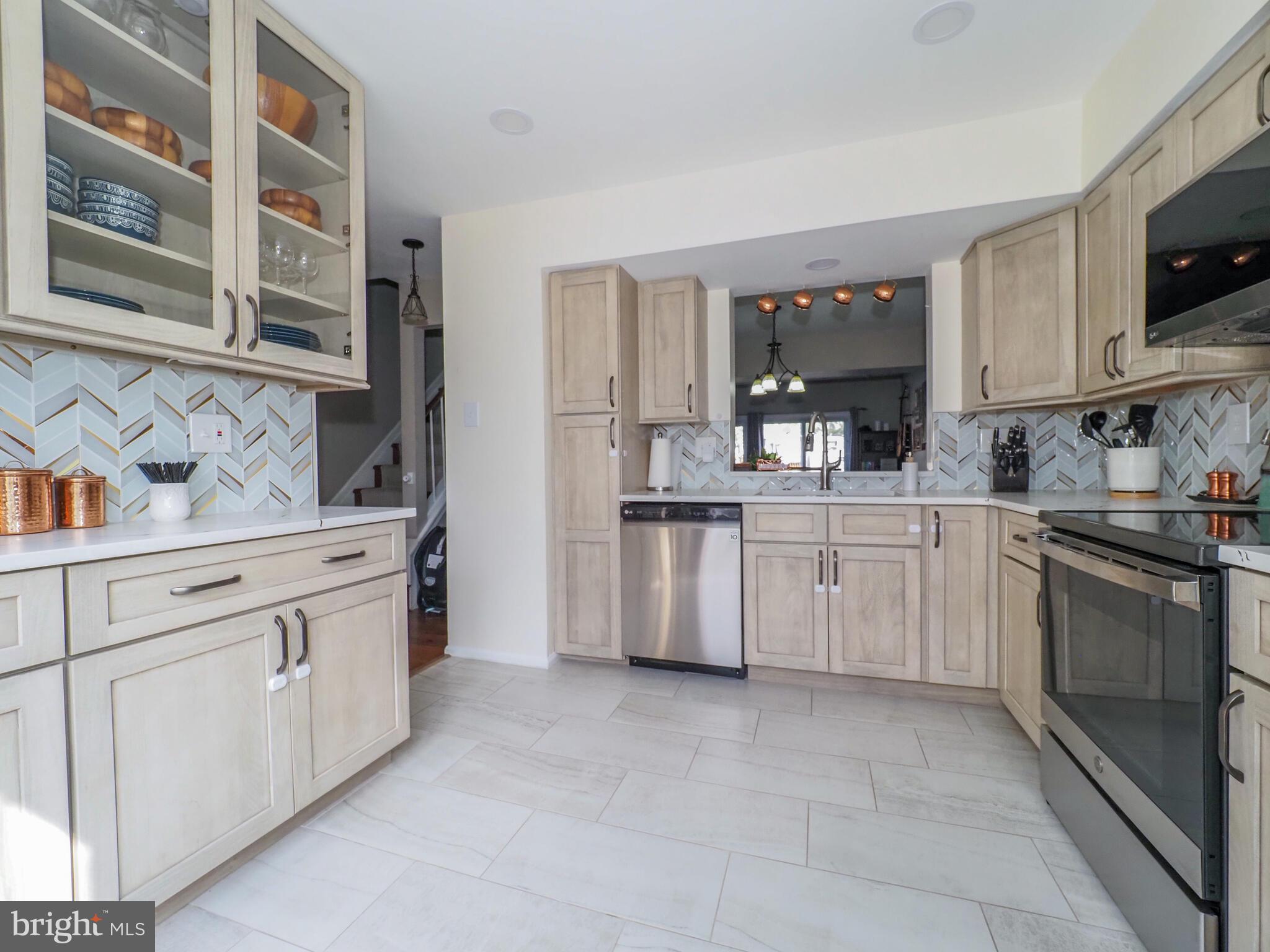 GREENCASTLE LAKE - Residential