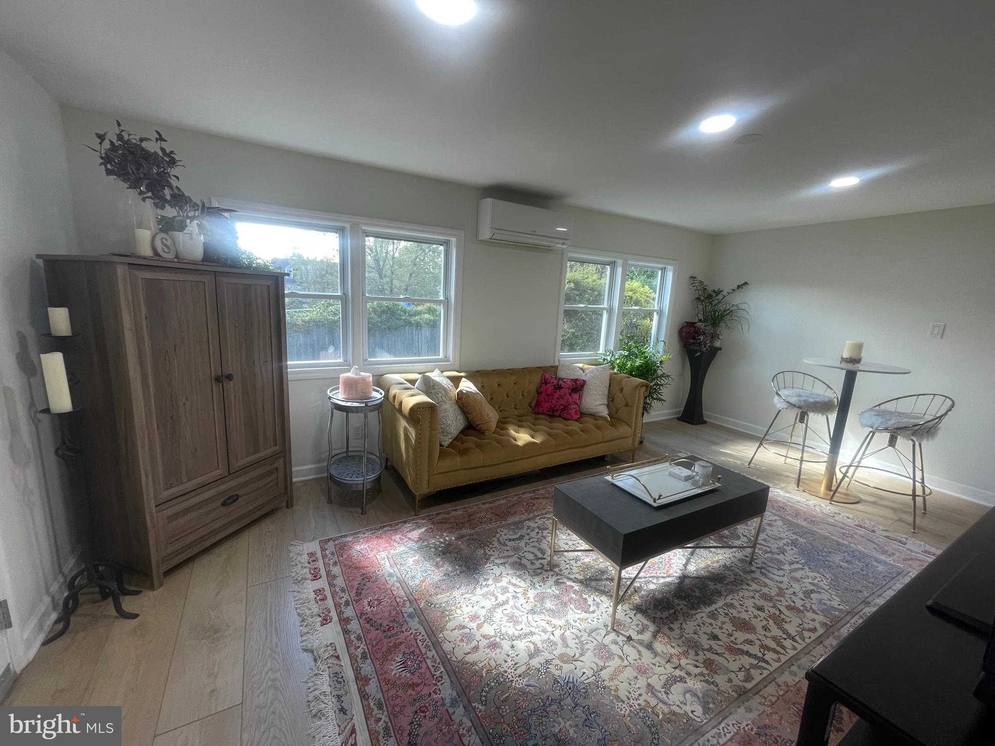 WEST END PARK - Residential Lease