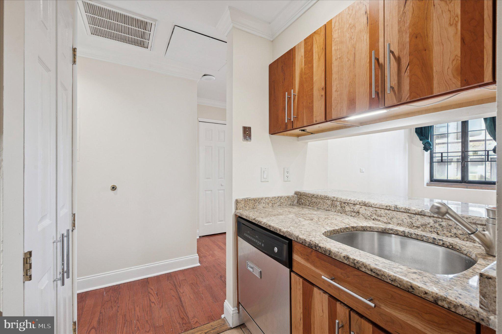 1601 SPRING GARDEN STREET 00 205