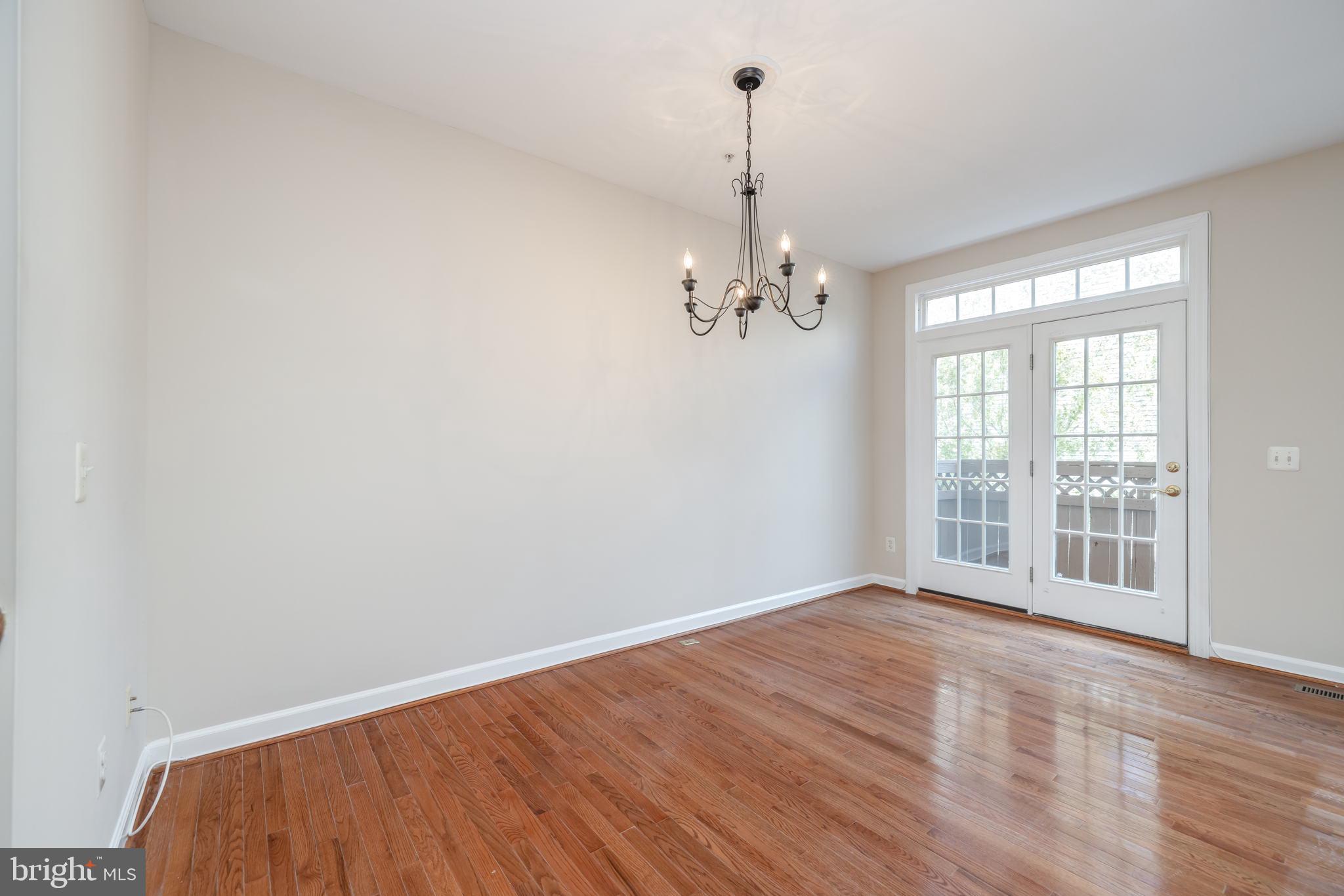 JEFFERSON PARK TOWNHOUSE - Residential