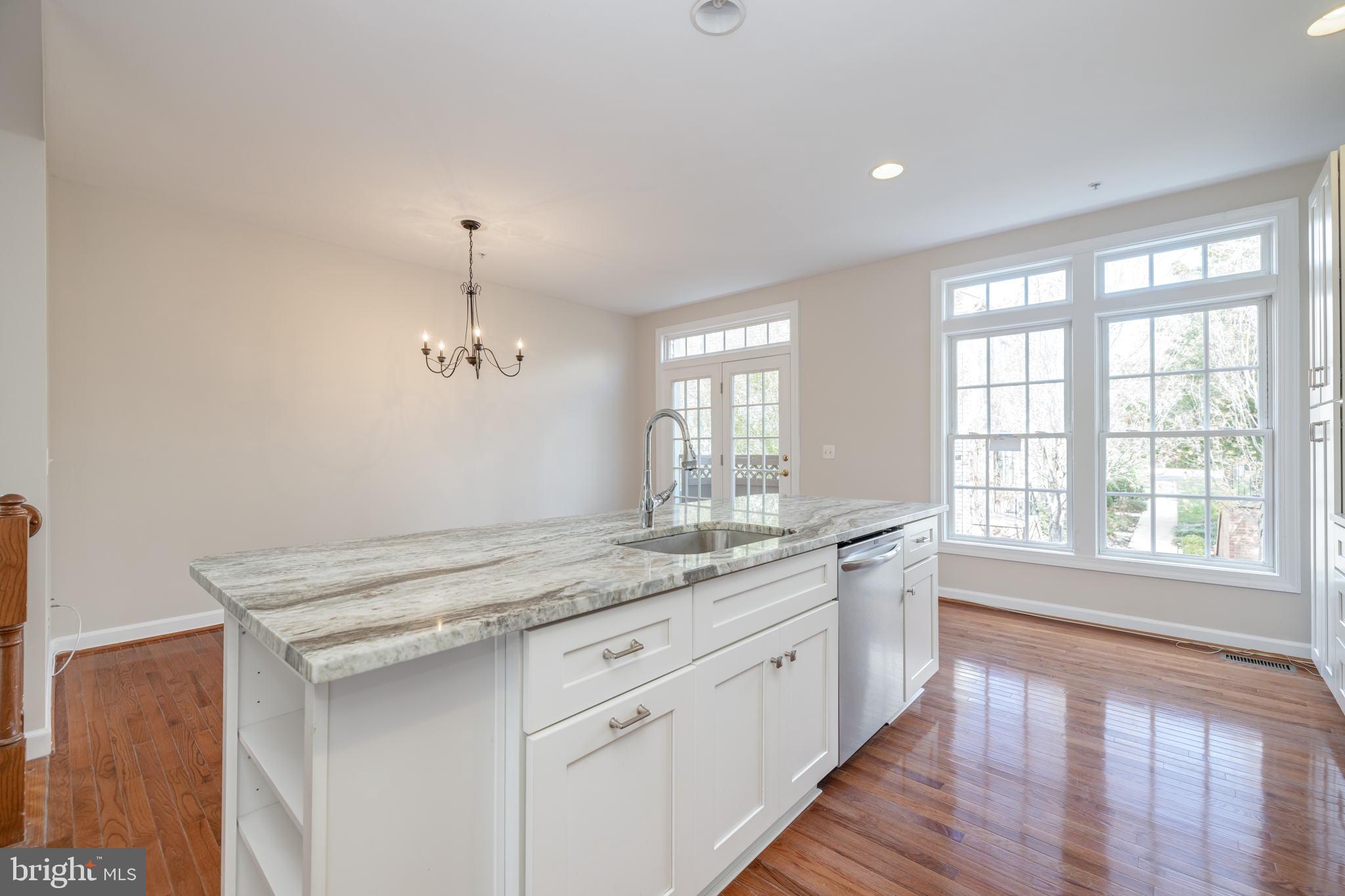 JEFFERSON PARK TOWNHOUSE - Residential