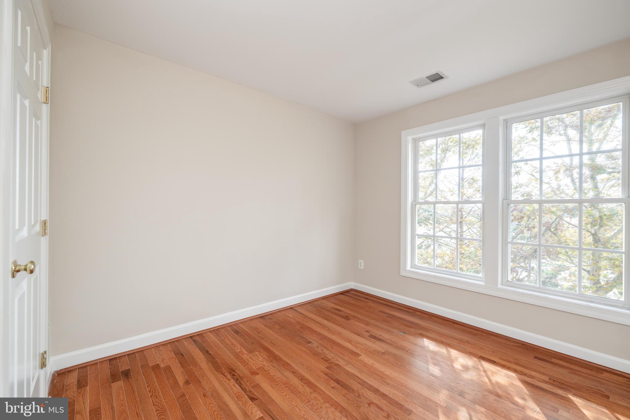 JEFFERSON PARK TOWNHOUSE - Residential