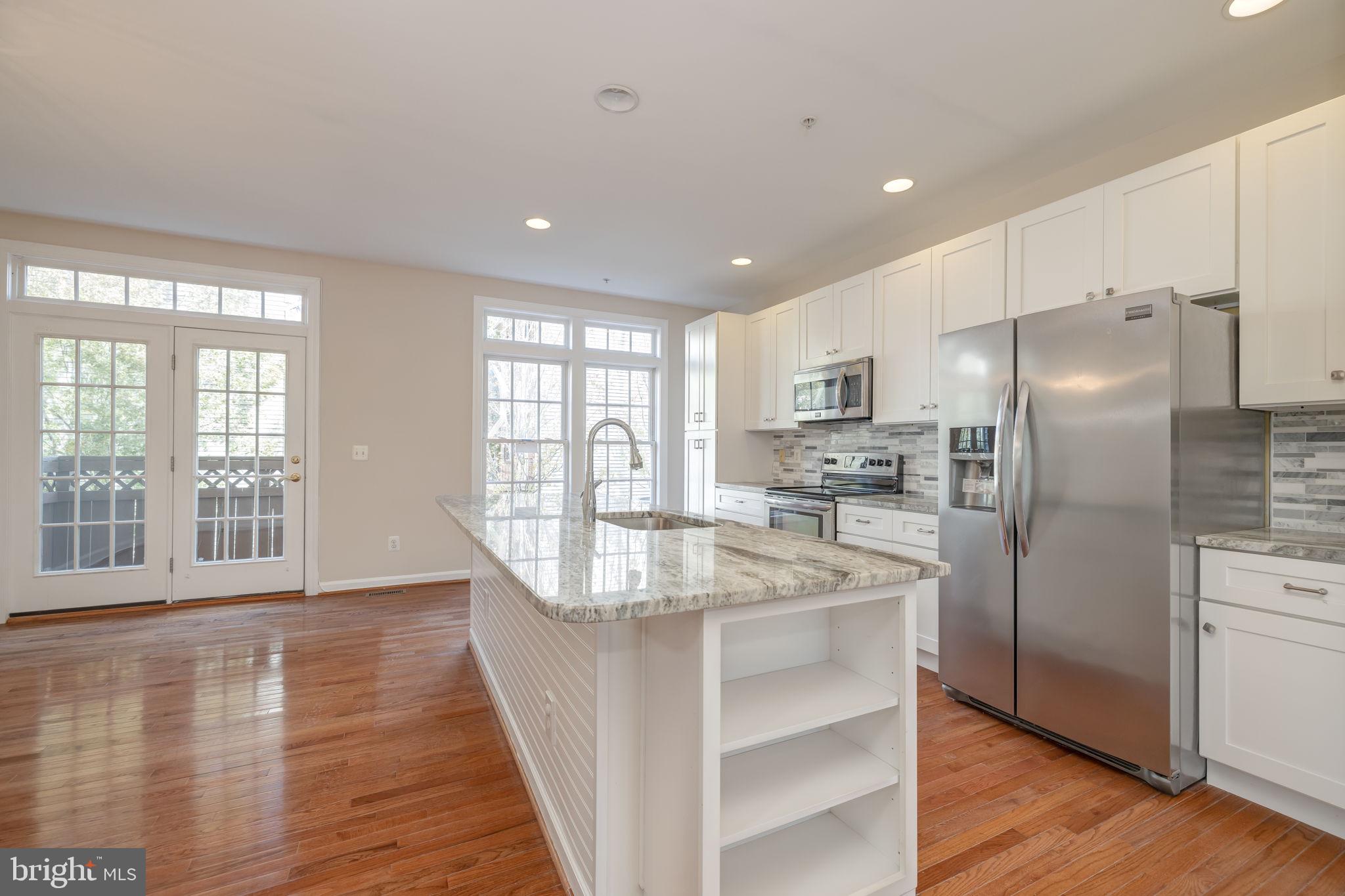 JEFFERSON PARK TOWNHOUSE - Residential