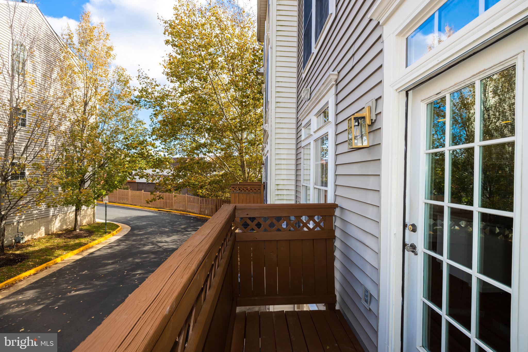 JEFFERSON PARK TOWNHOUSE - Residential