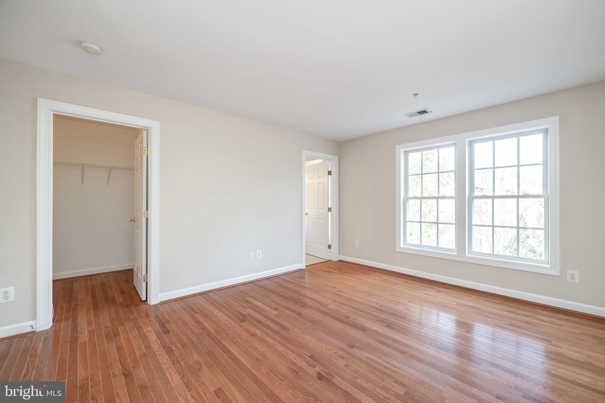 JEFFERSON PARK TOWNHOUSE - Residential