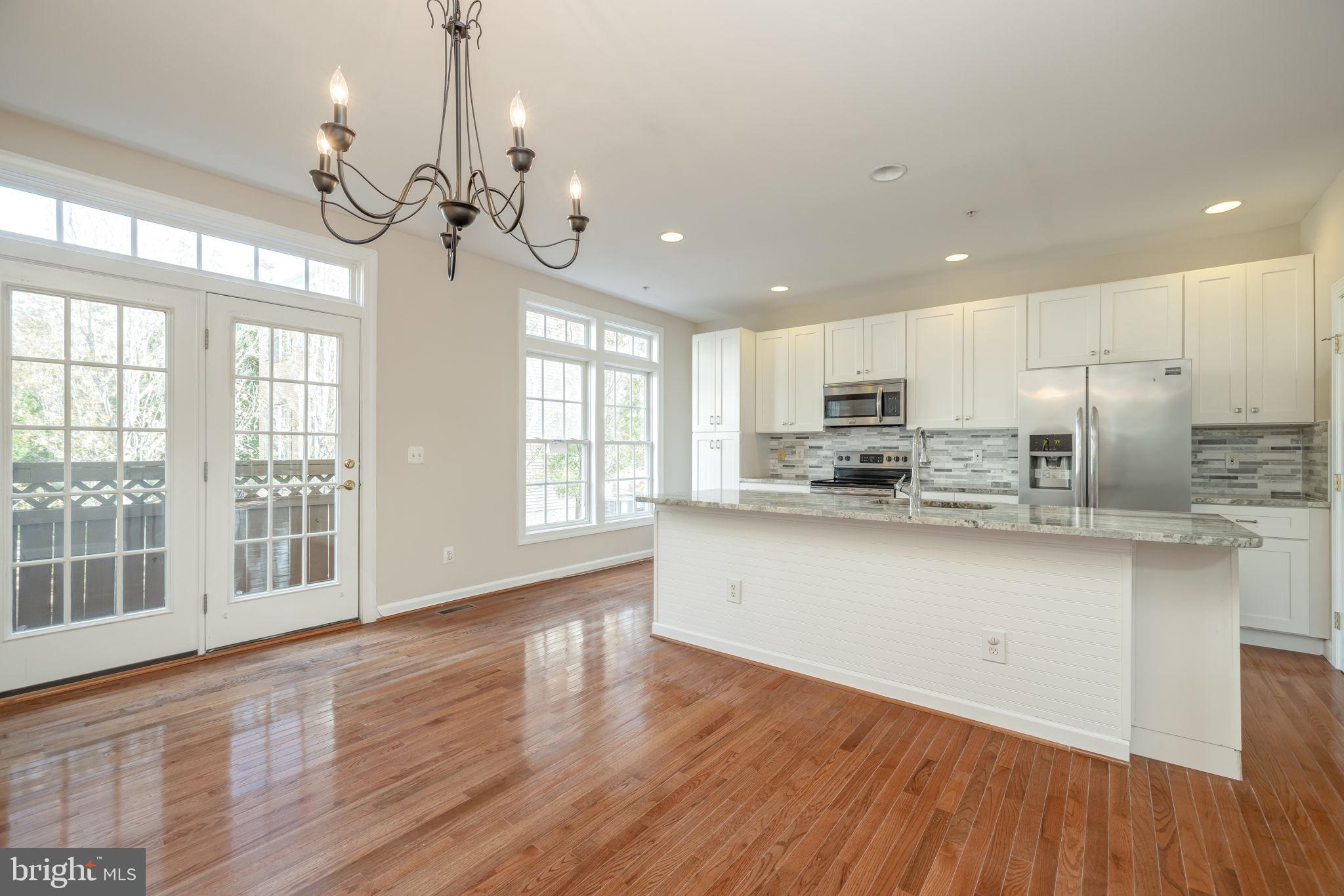 JEFFERSON PARK TOWNHOUSE - Residential