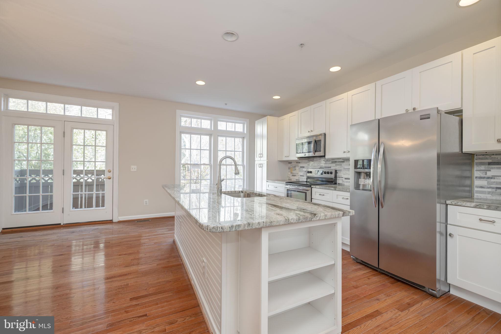 JEFFERSON PARK TOWNHOUSE - Residential