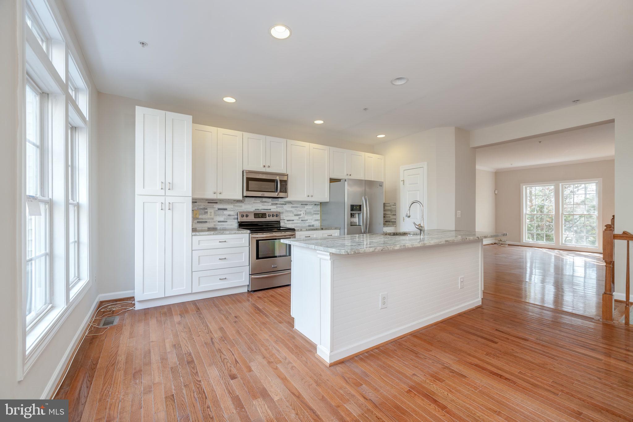 JEFFERSON PARK TOWNHOUSE - Residential