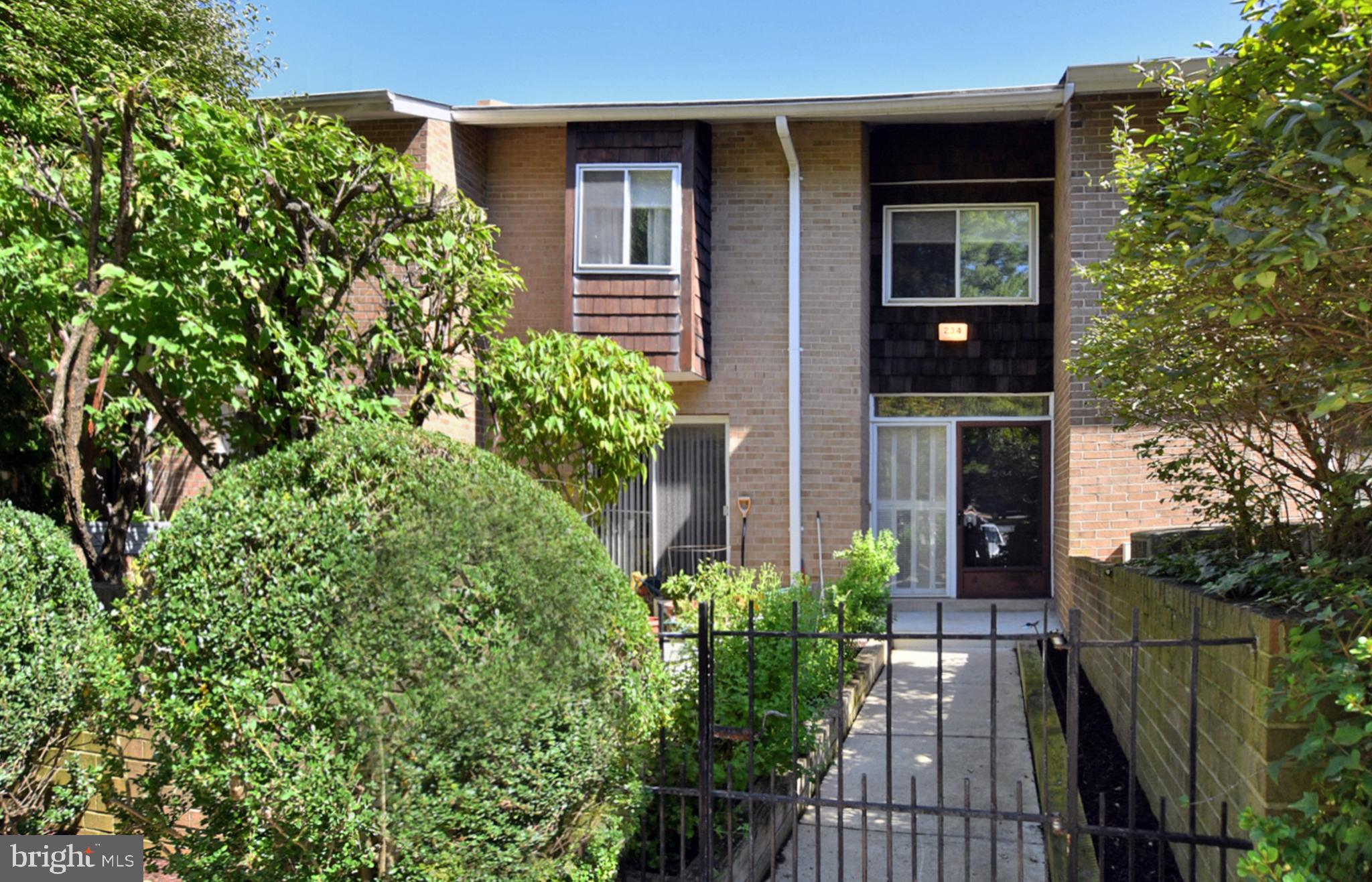 NEW MARK COMMONS - Residential Lease