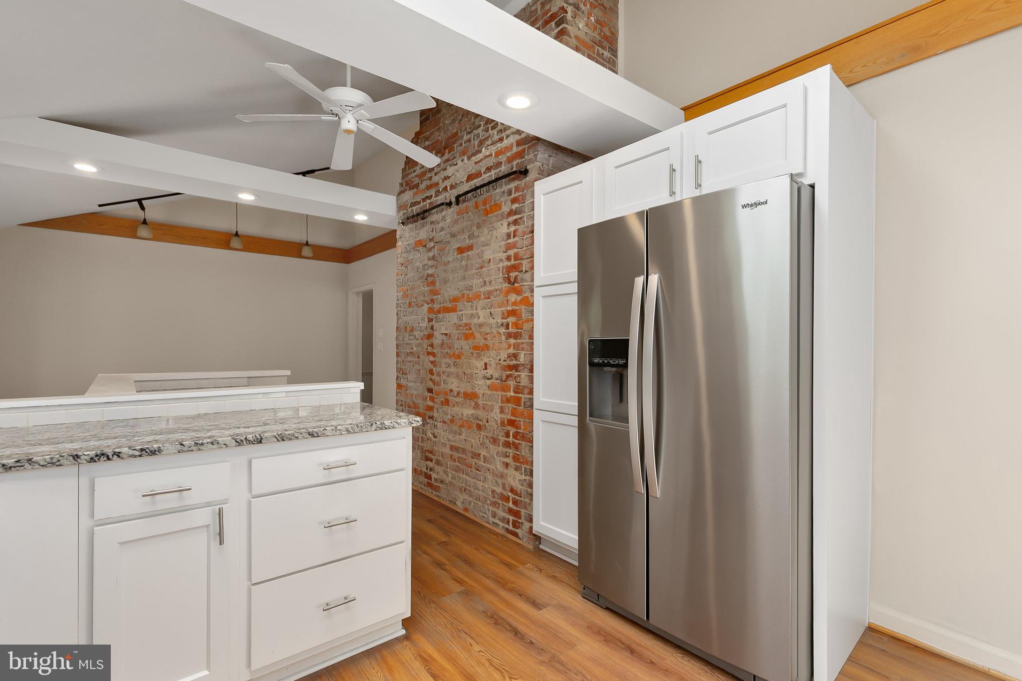 HILLANDALE - Residential