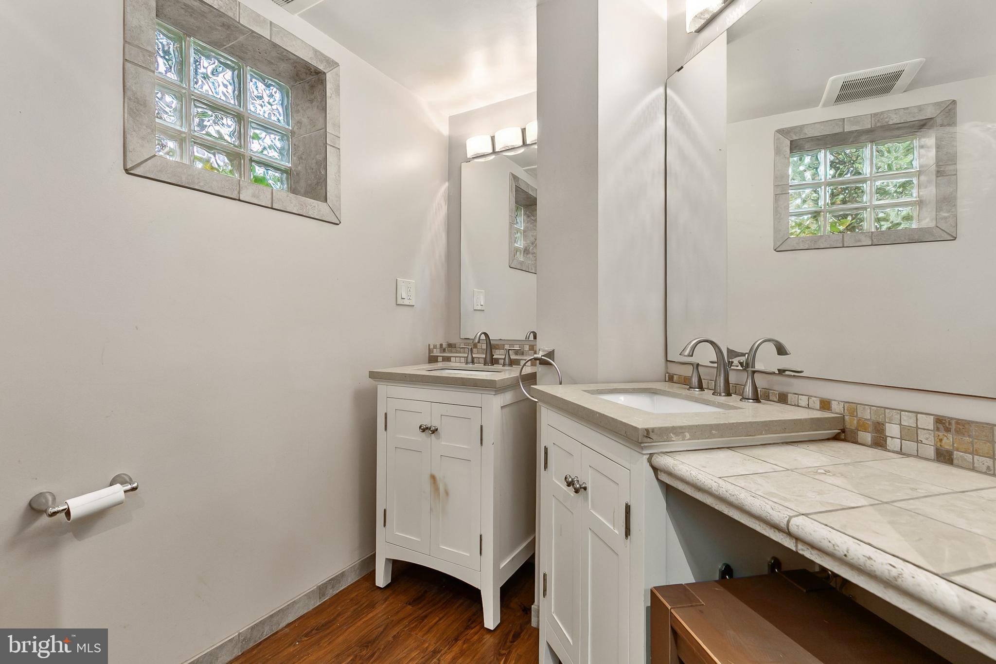 HILLANDALE - Residential