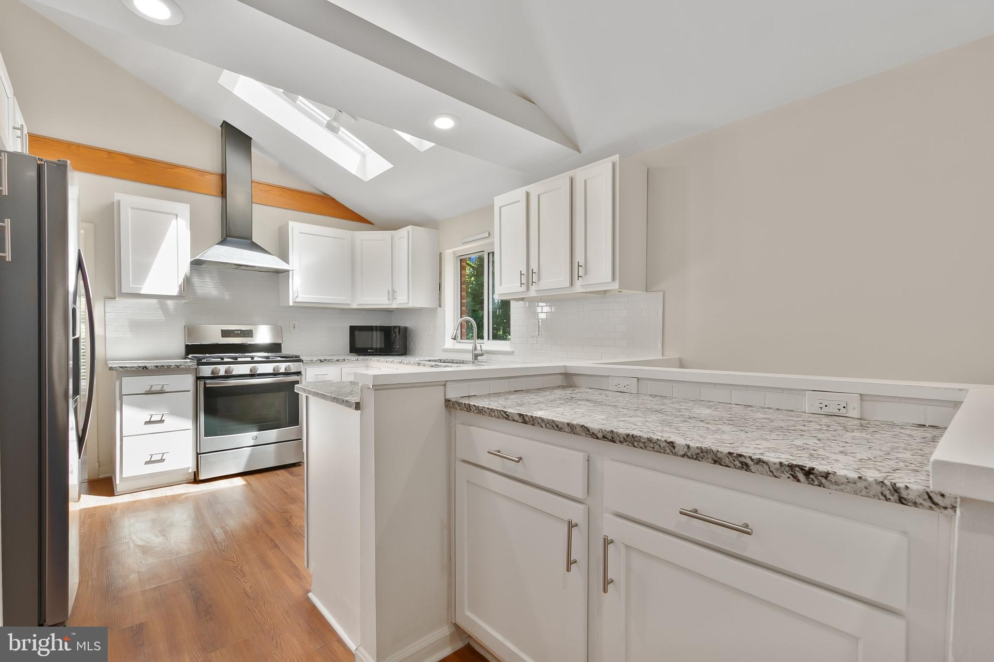 HILLANDALE - Residential