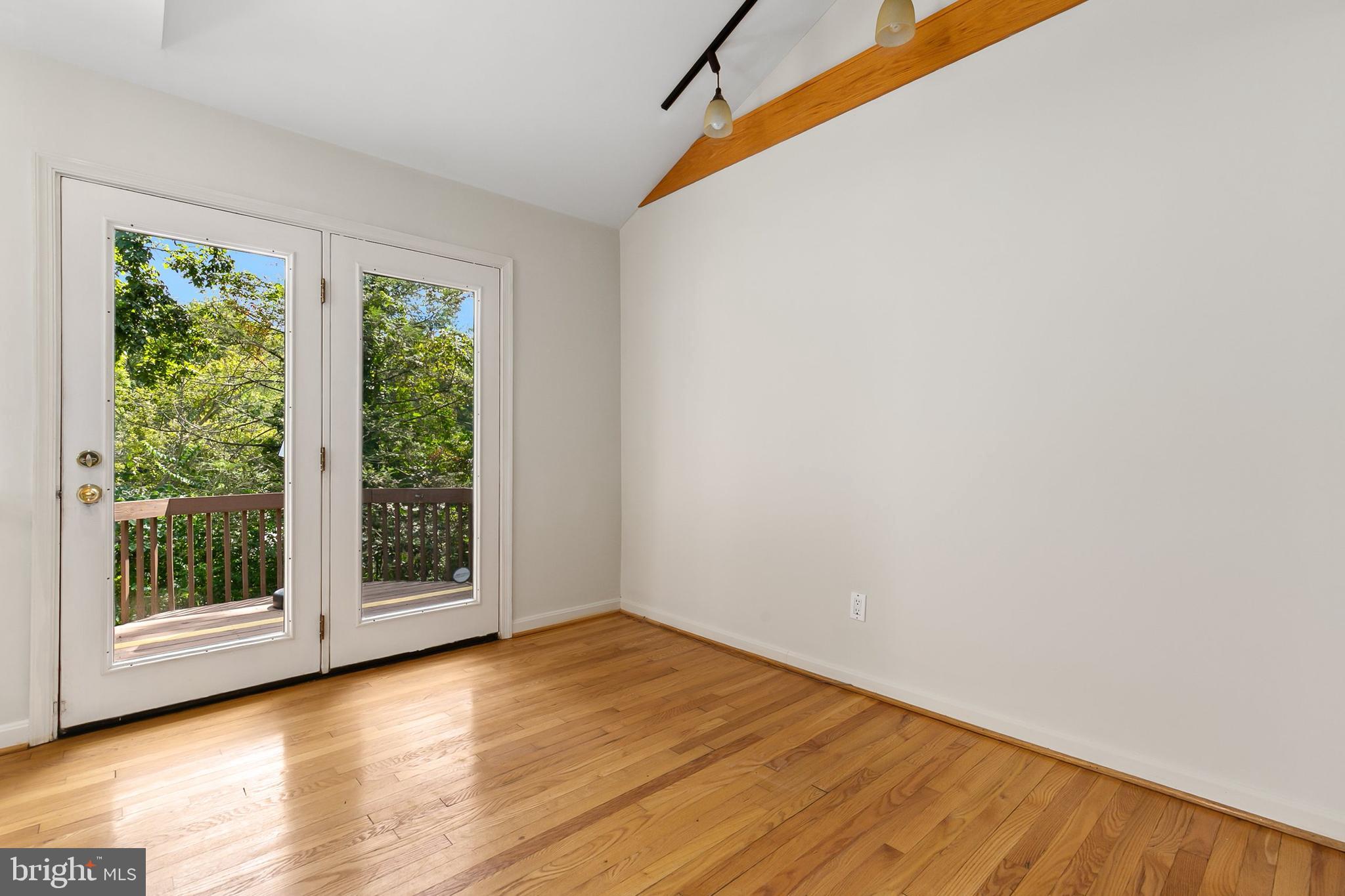 HILLANDALE - Residential