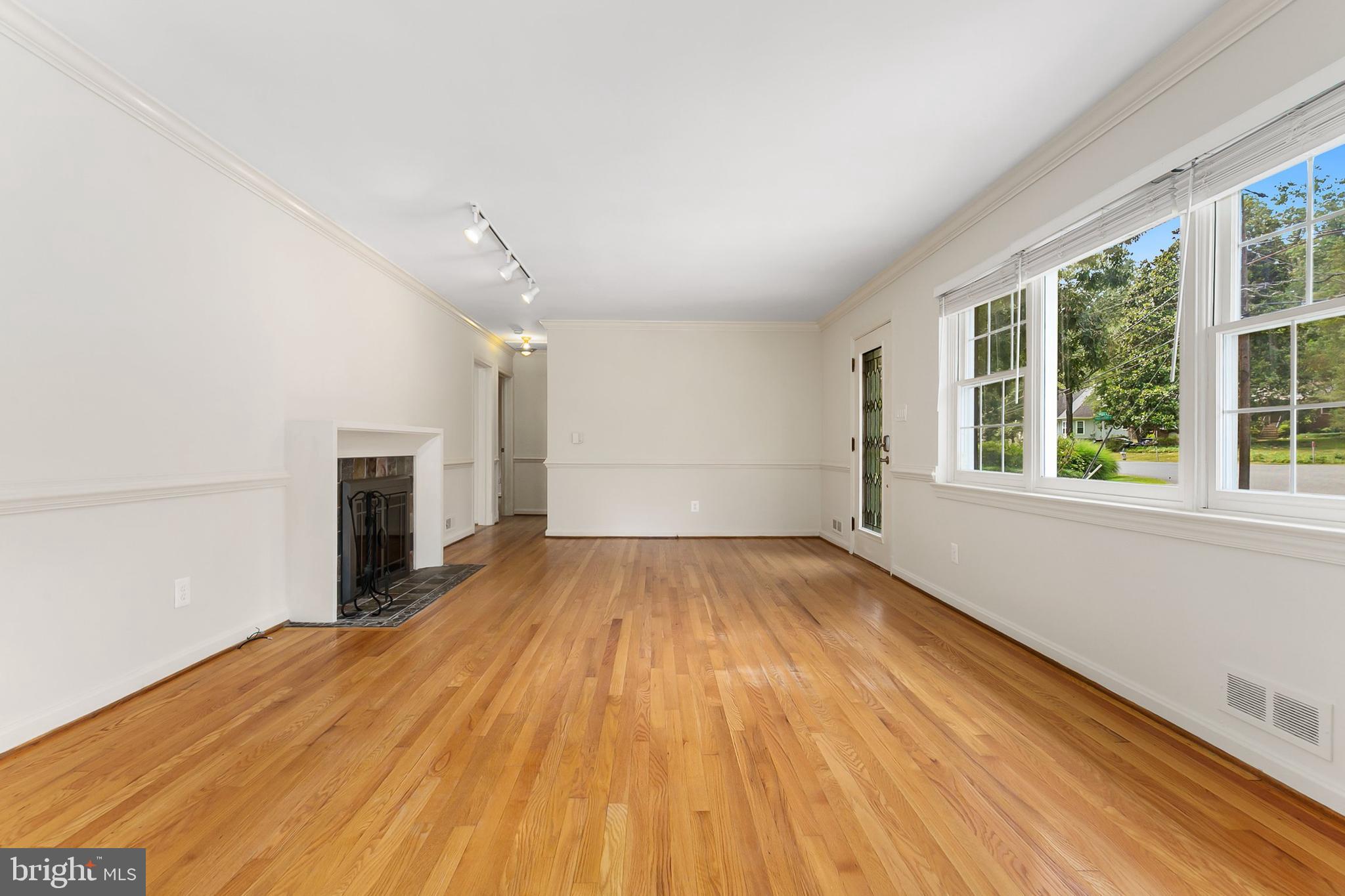 HILLANDALE - Residential