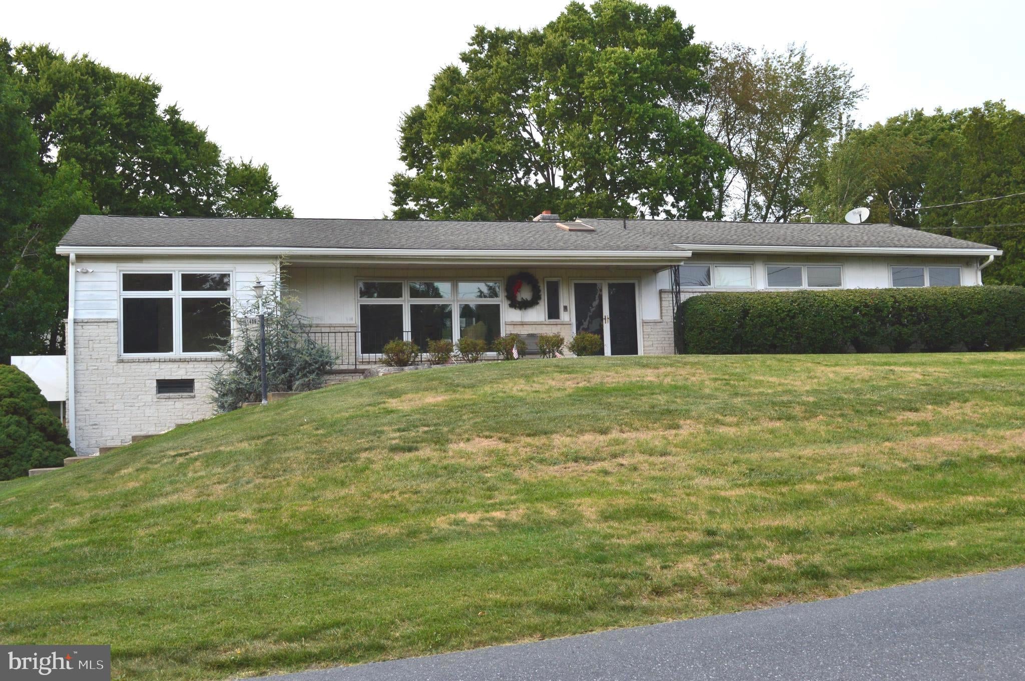 1406 REGENCY CIRCLE