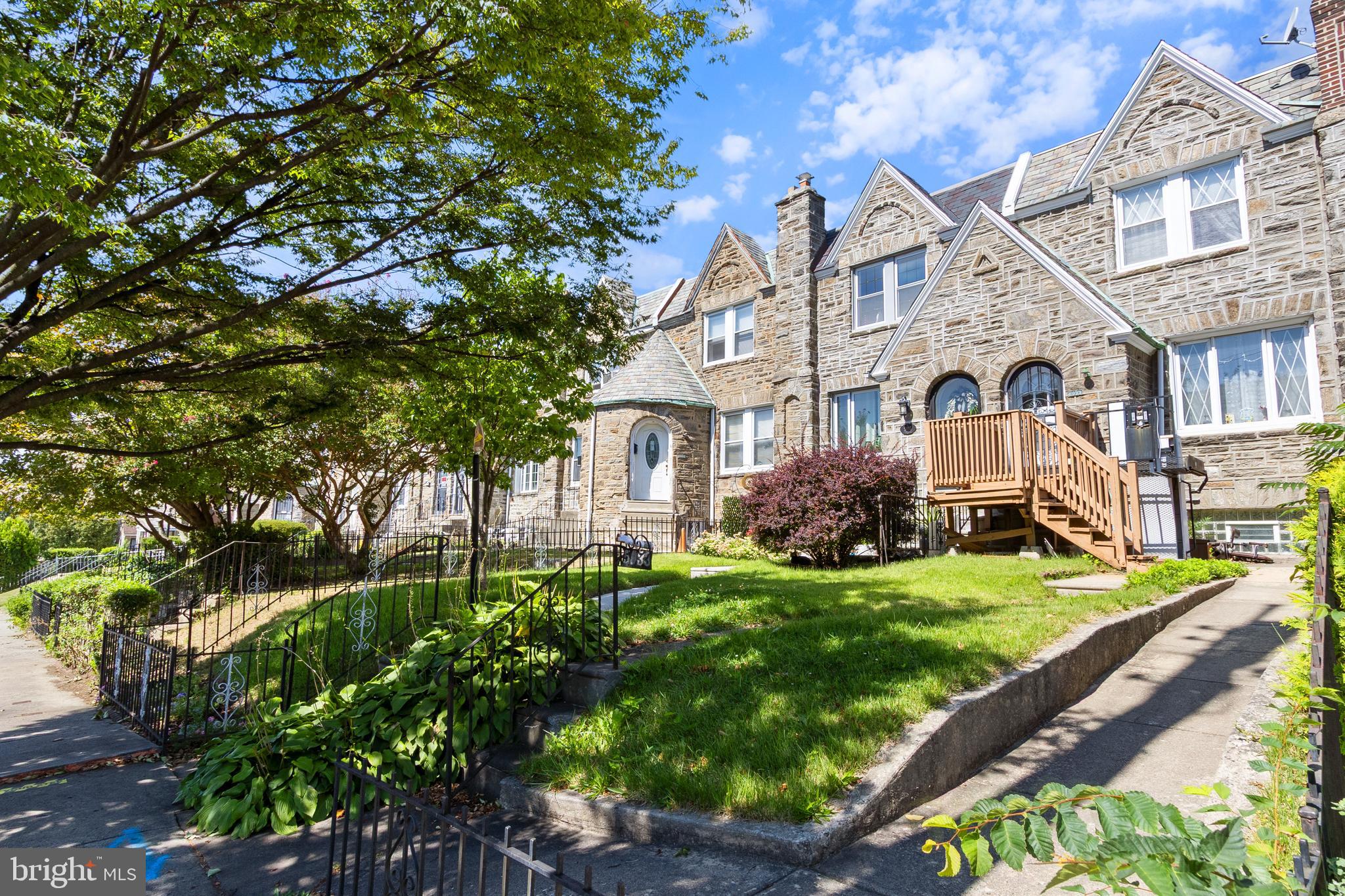 5933 WOODCREST AVENUE