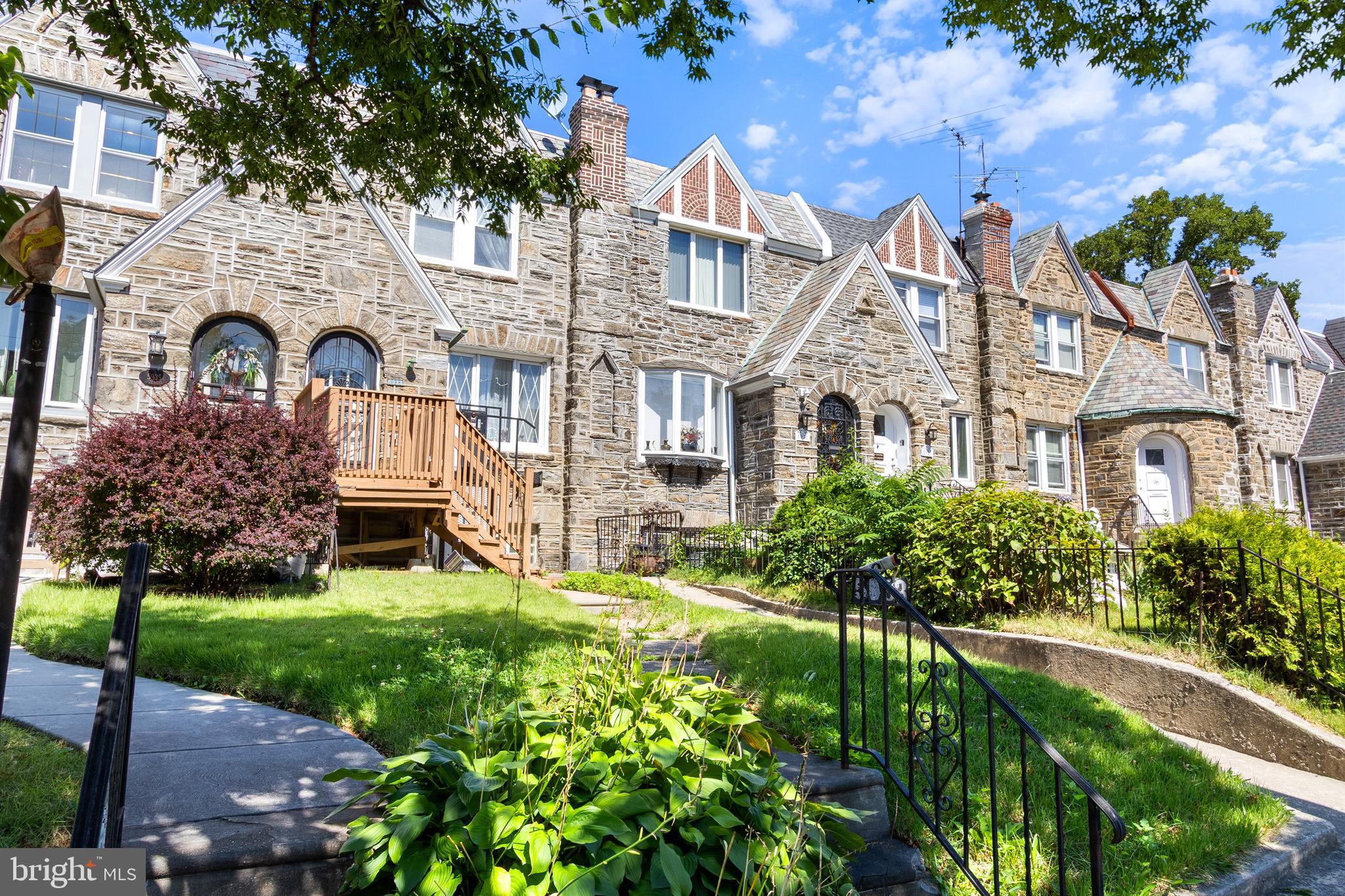 5933 WOODCREST AVENUE