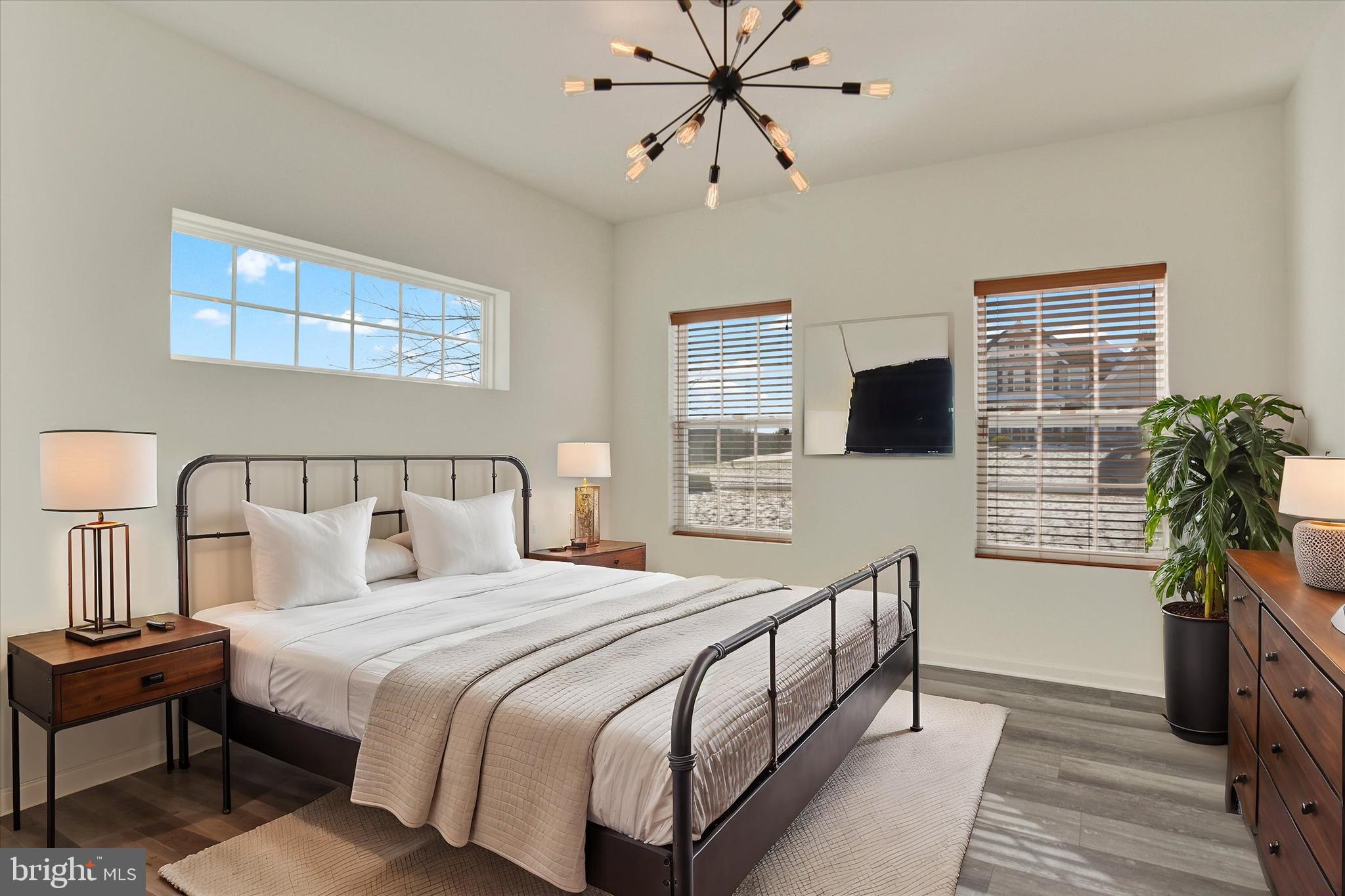 7061 CREEK CROSSING DRIVE