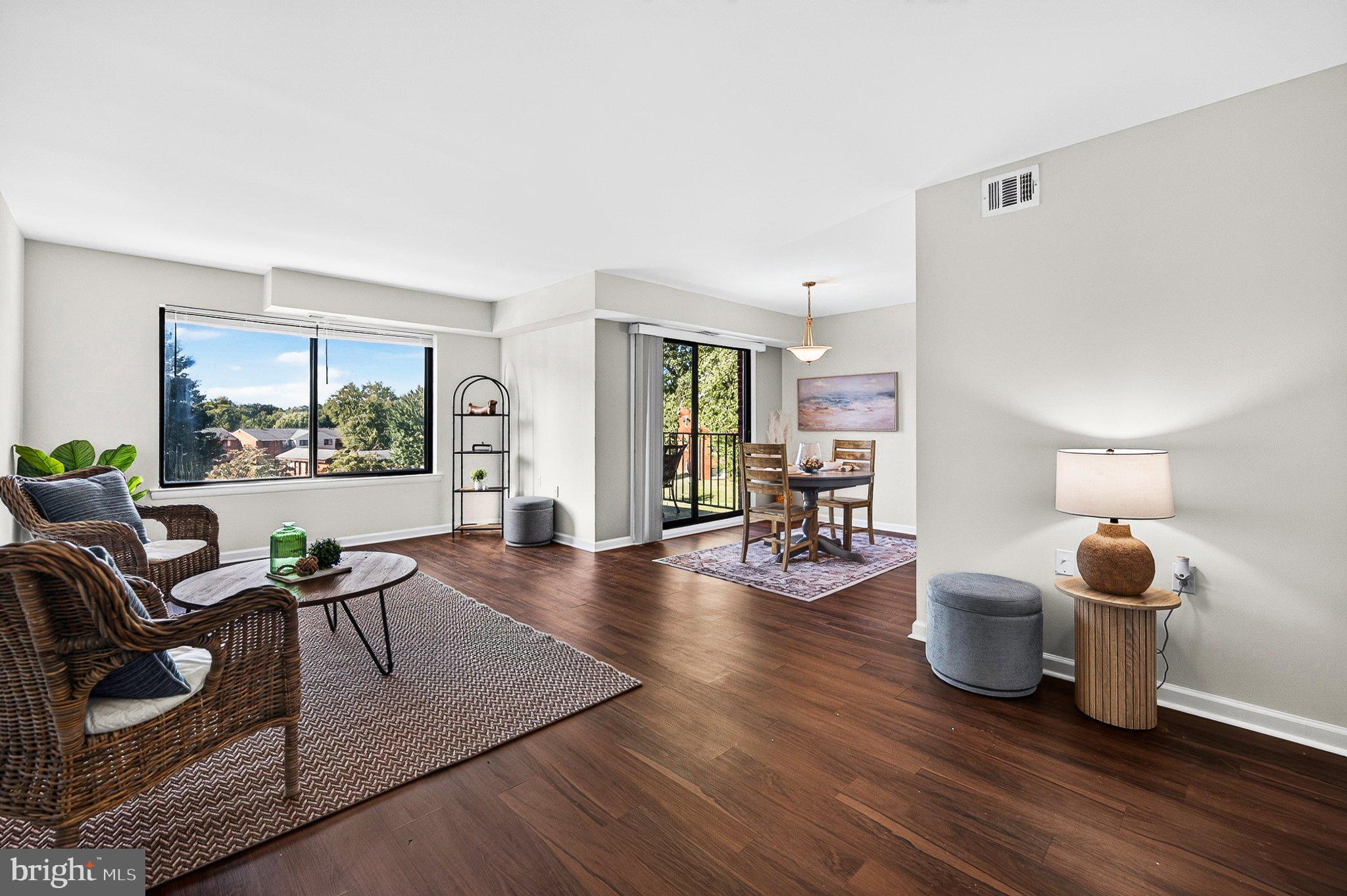 125 CLUBHOUSE DRIVE L SW 8
