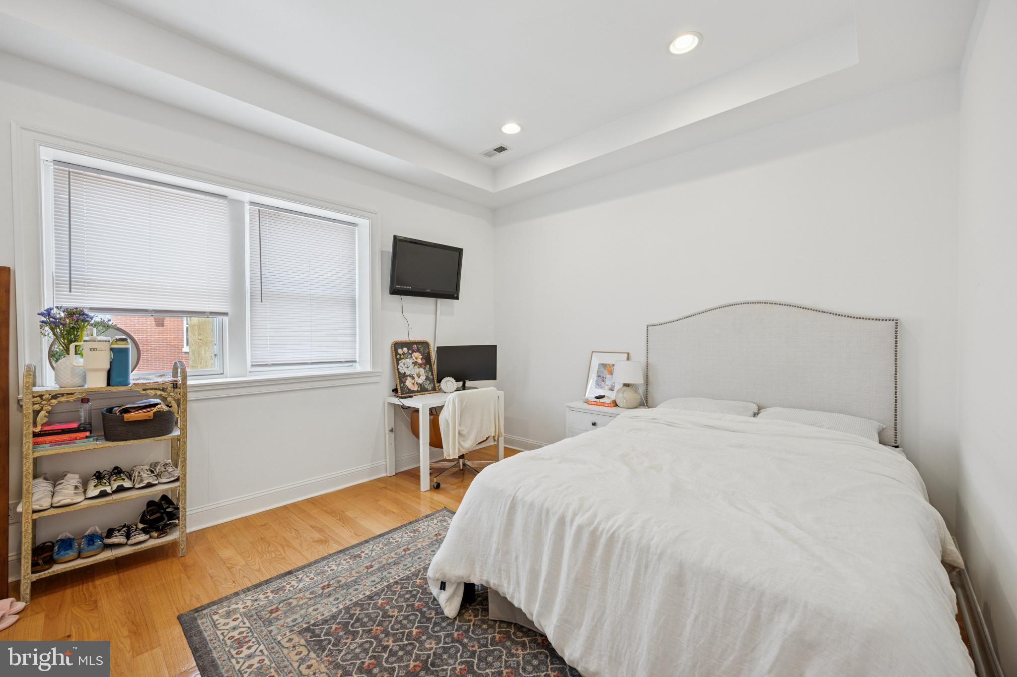 FAIRMOUNT - Residential Income