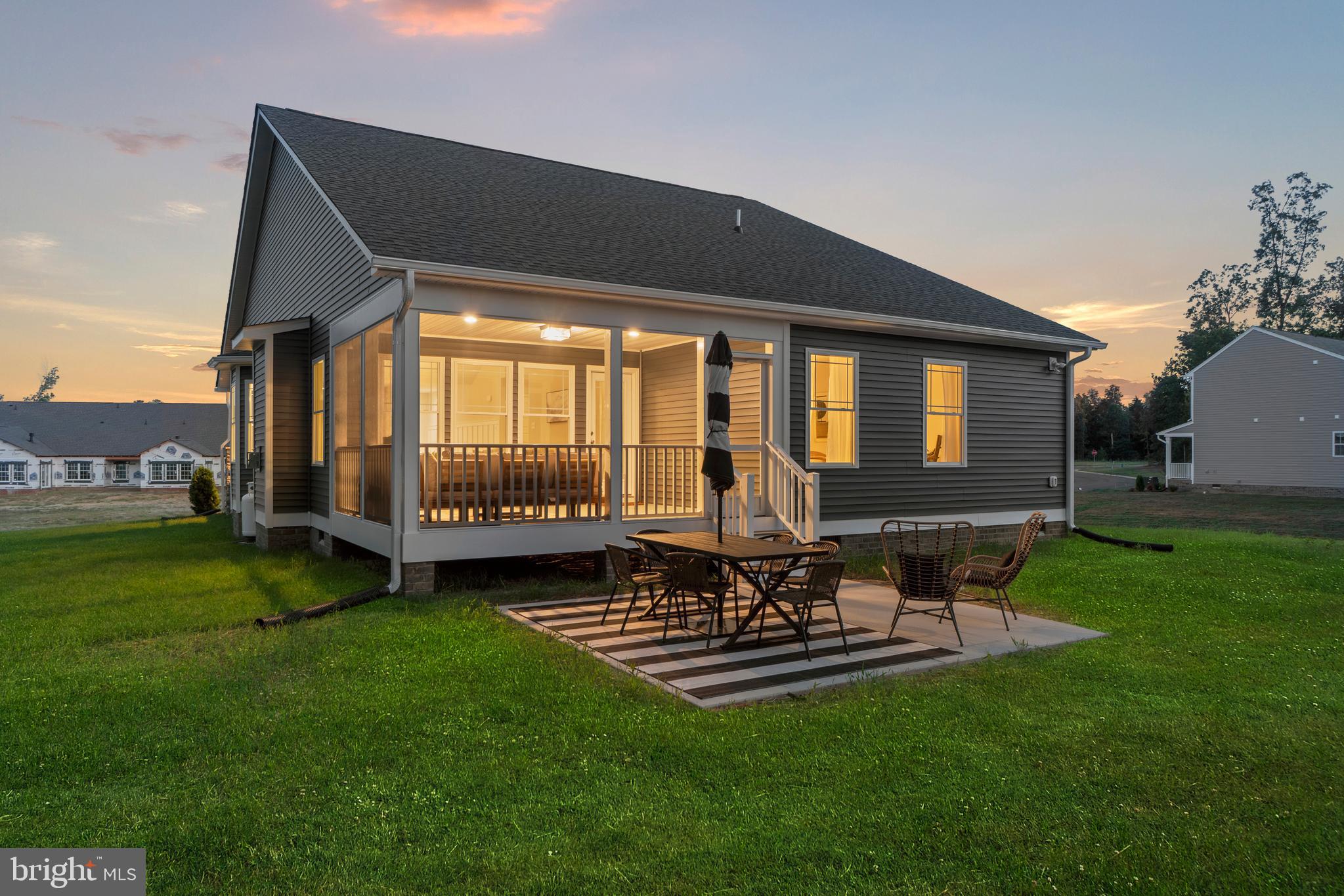 HOBBS HOLE GOLF COURSE - Residential