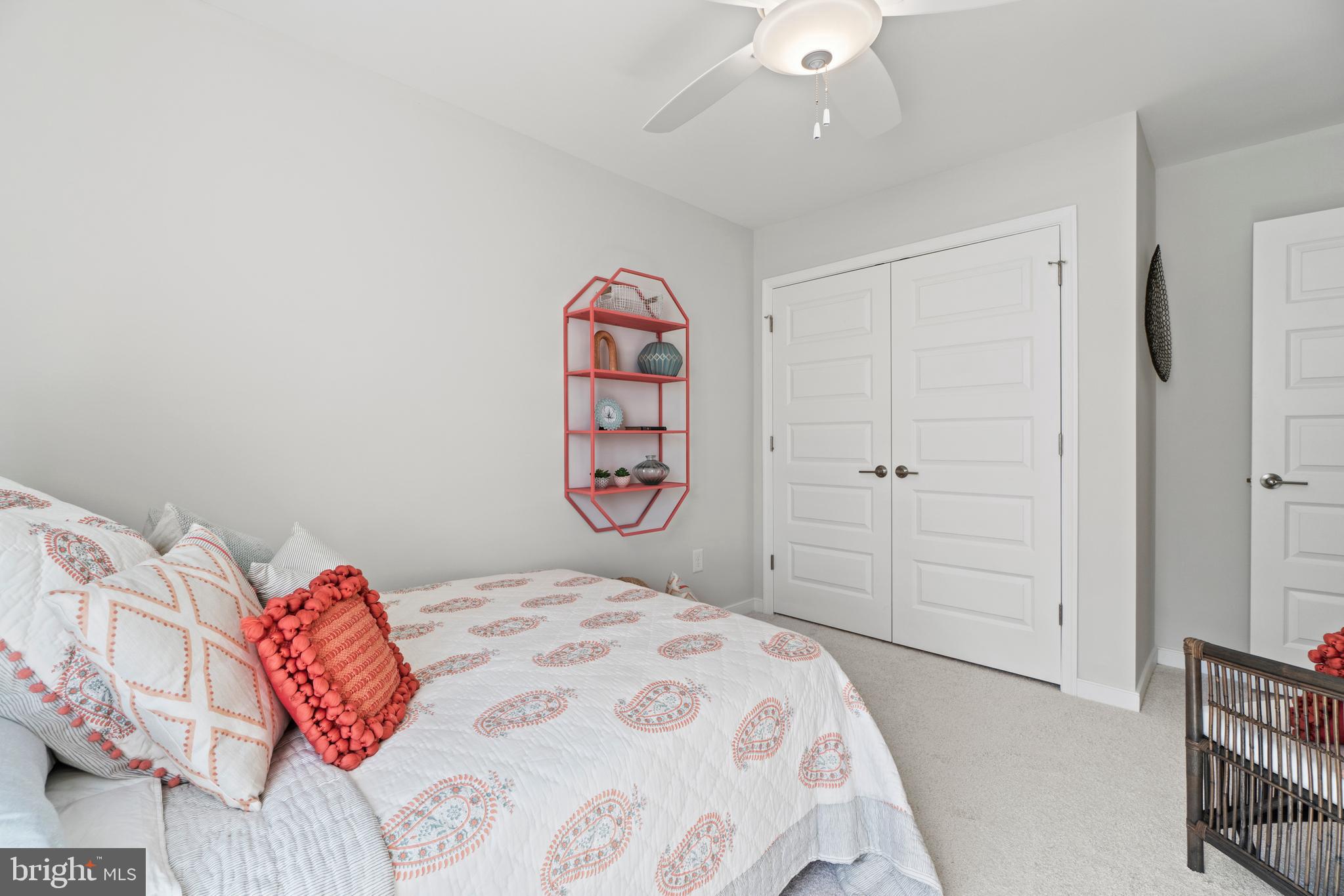 HOBBS HOLE GOLF COURSE - Residential