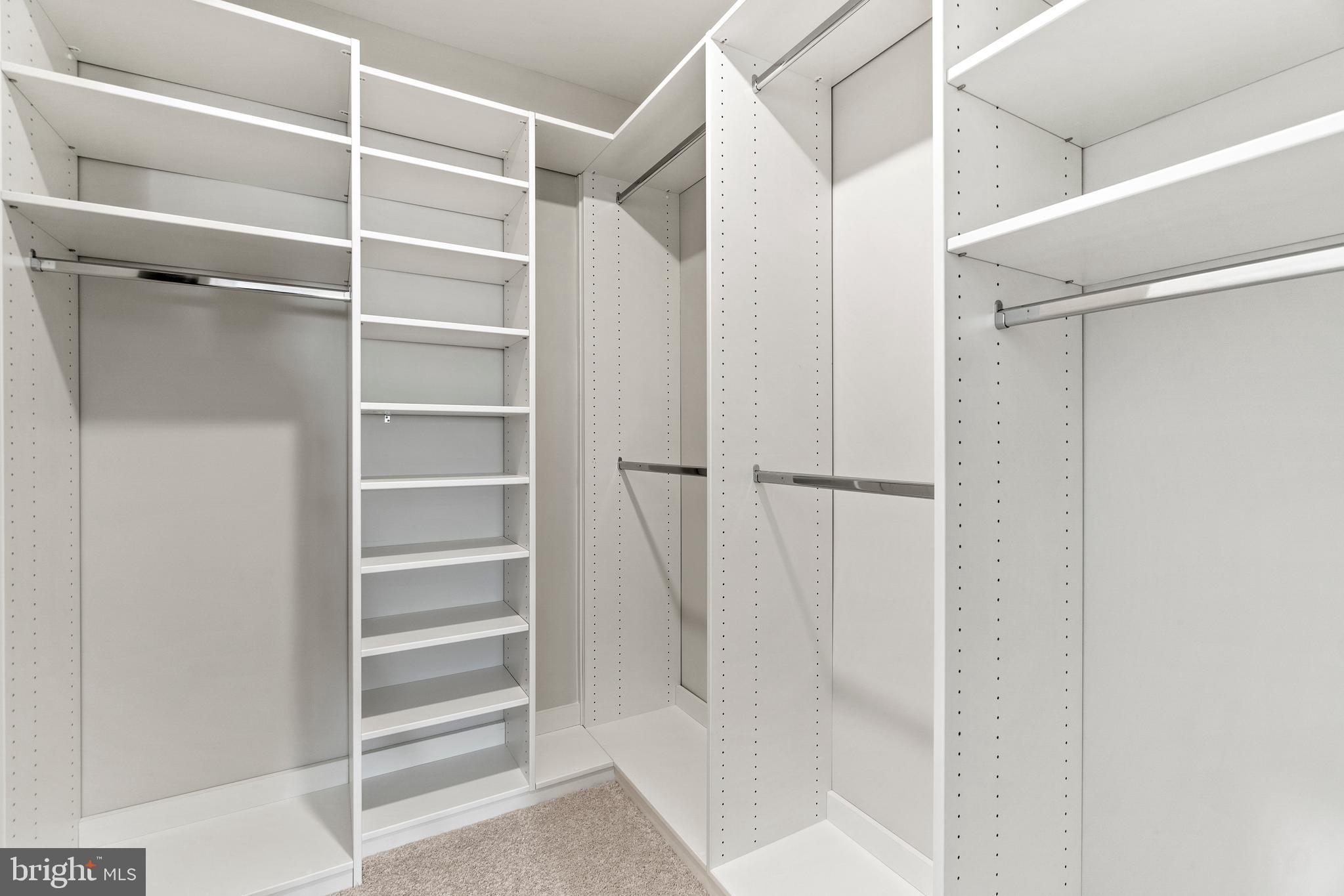 HOBBS HOLE GOLF COURSE - Residential