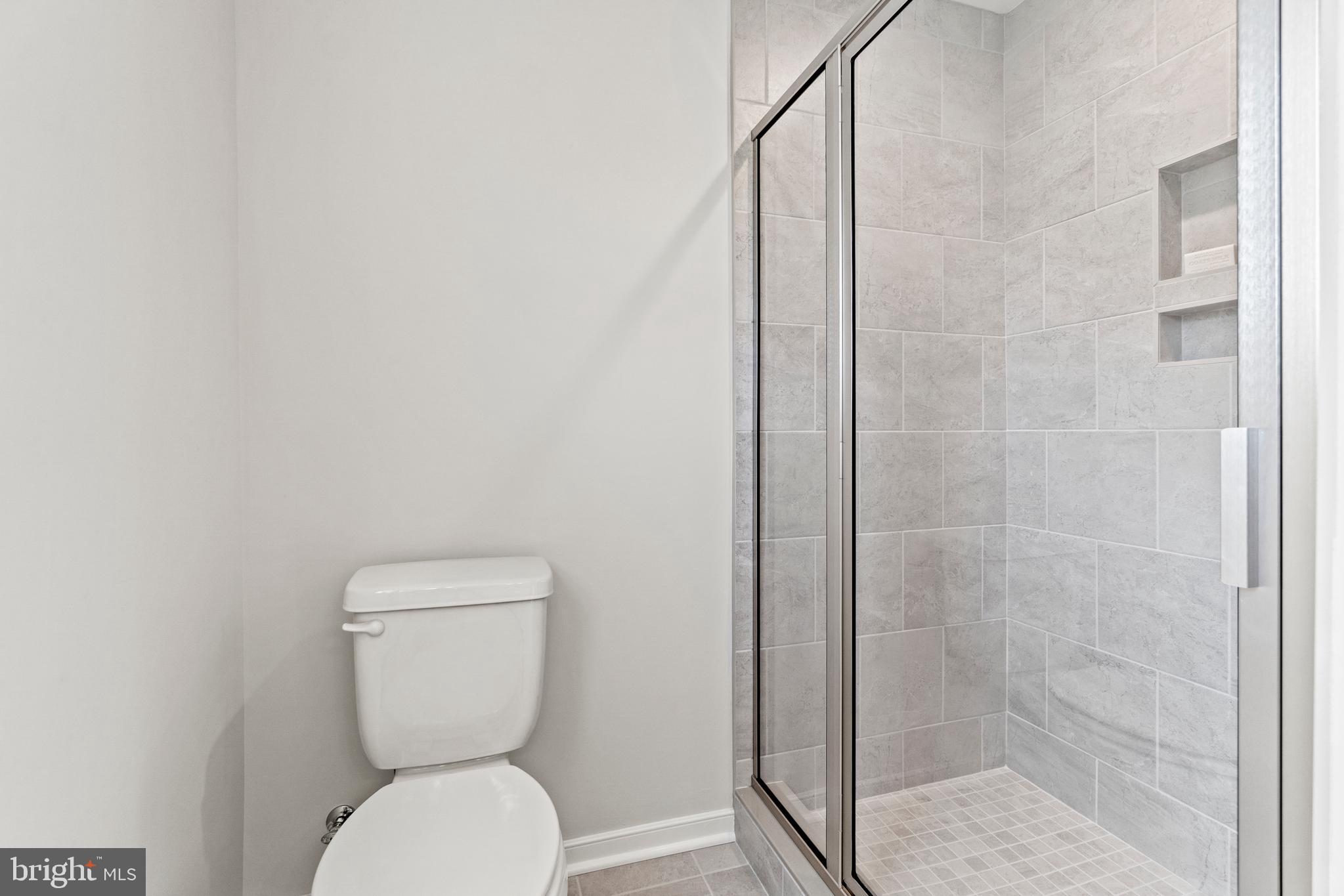 HOBBS HOLE GOLF COURSE - Residential