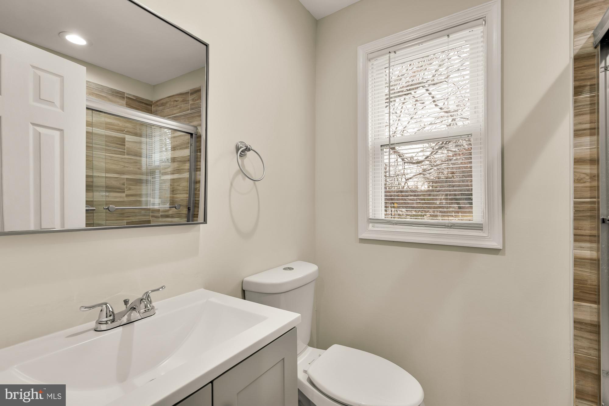 4131 HUNT PLACE NE A