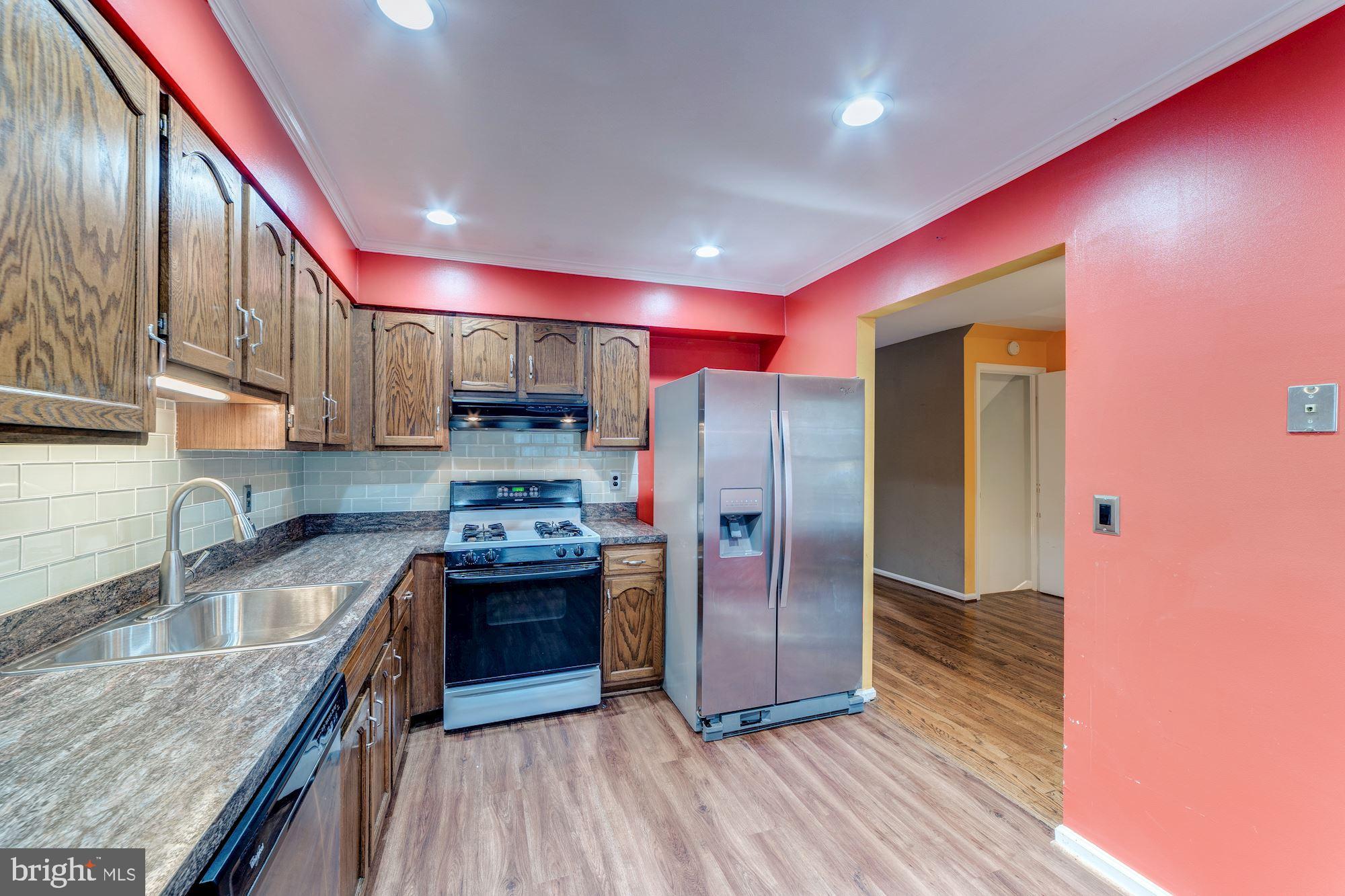 HUNTER VILLAGE - Residential