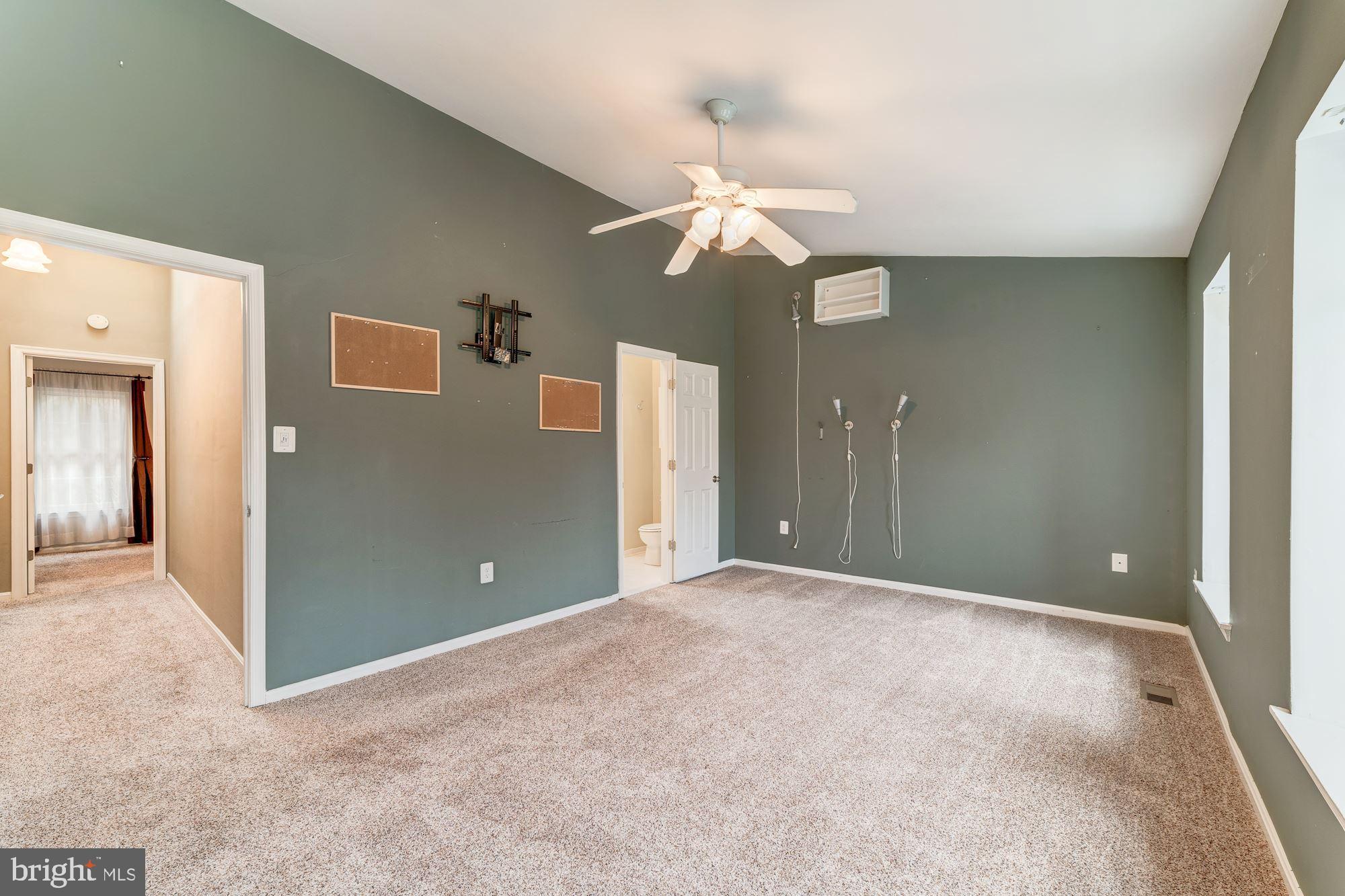 HUNTER VILLAGE - Residential