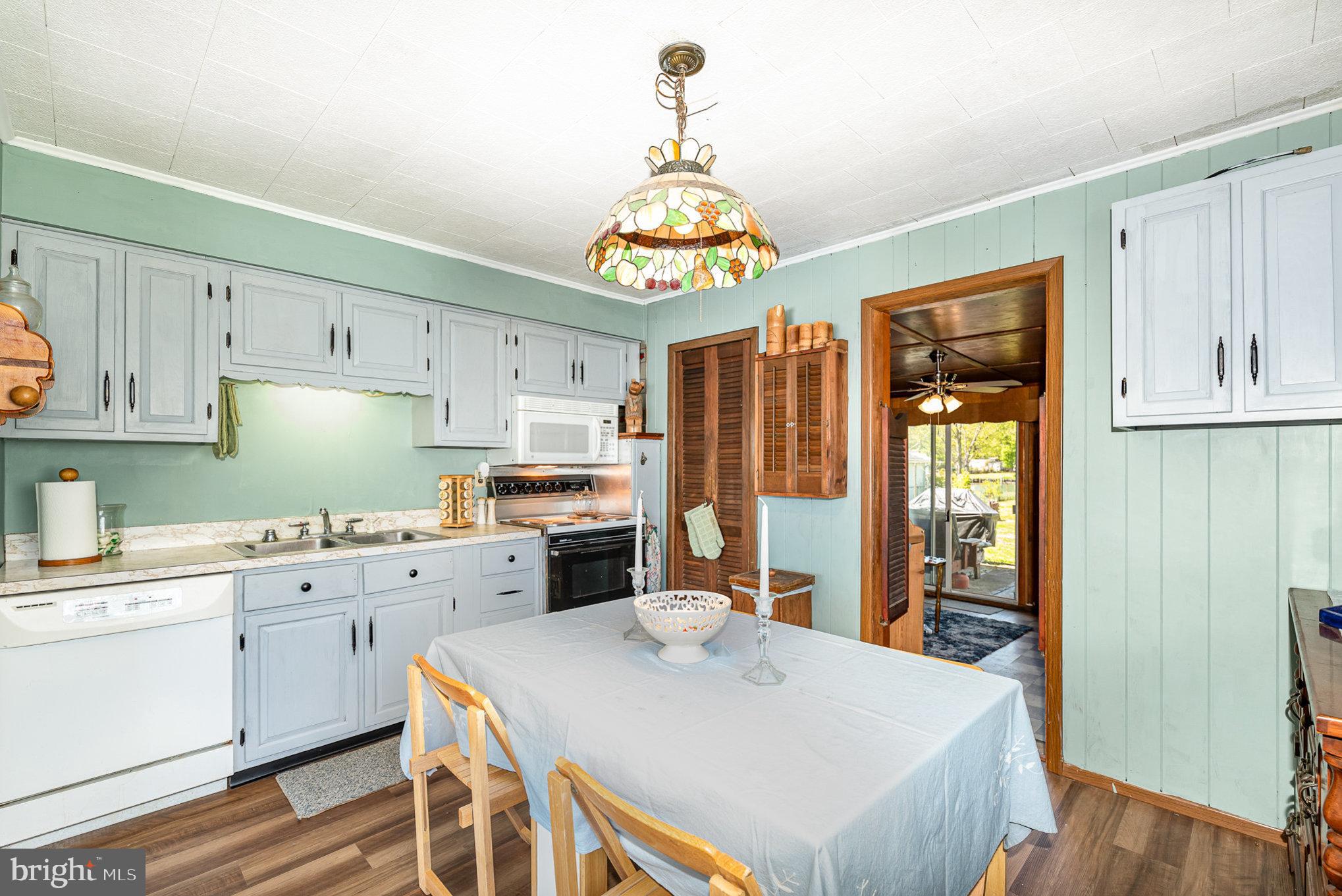 STANSBURY MANOR - Residential