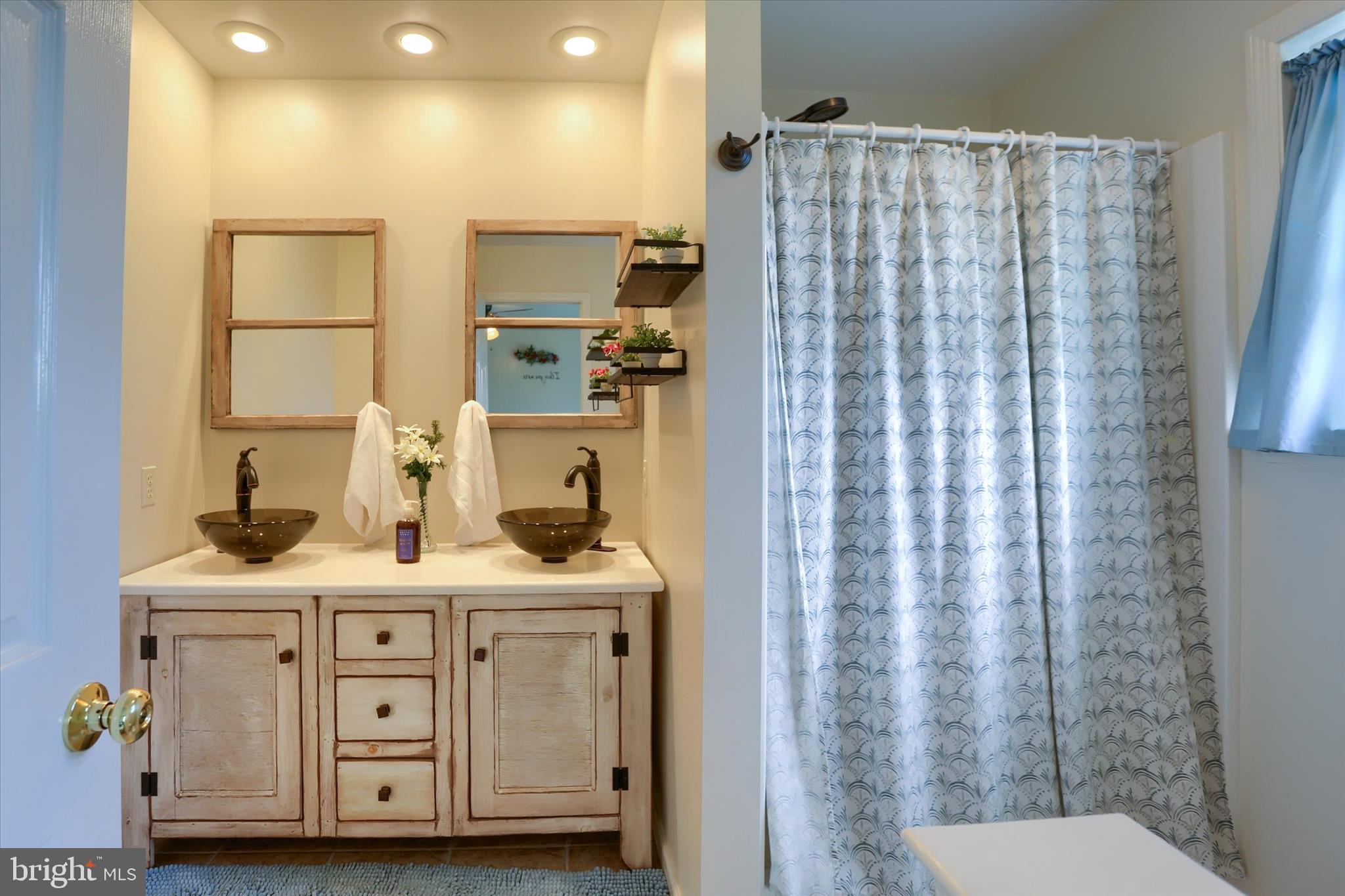 CHESTNUT VALLEY - Residential