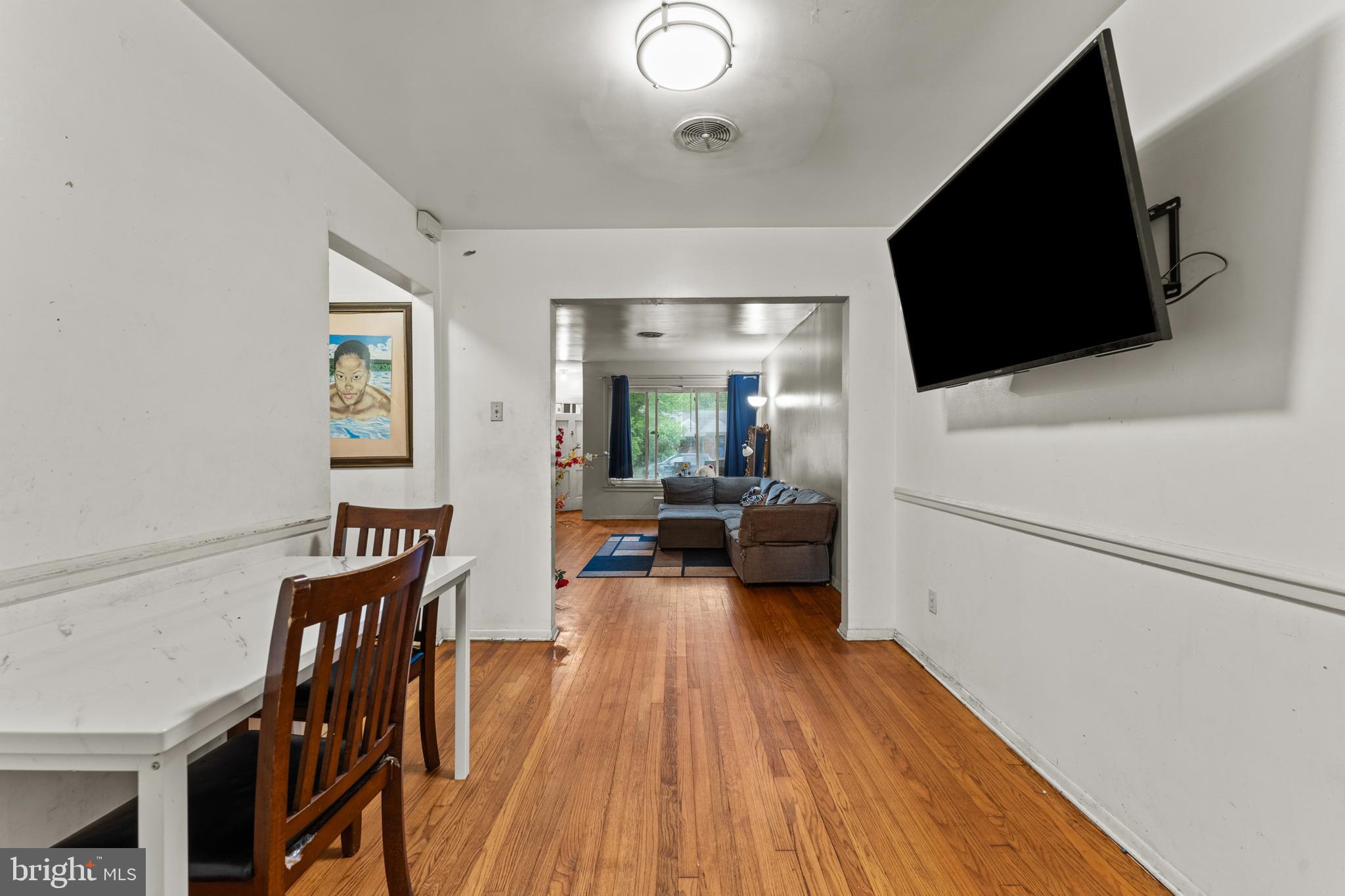 RIGGS MANOR - Residential