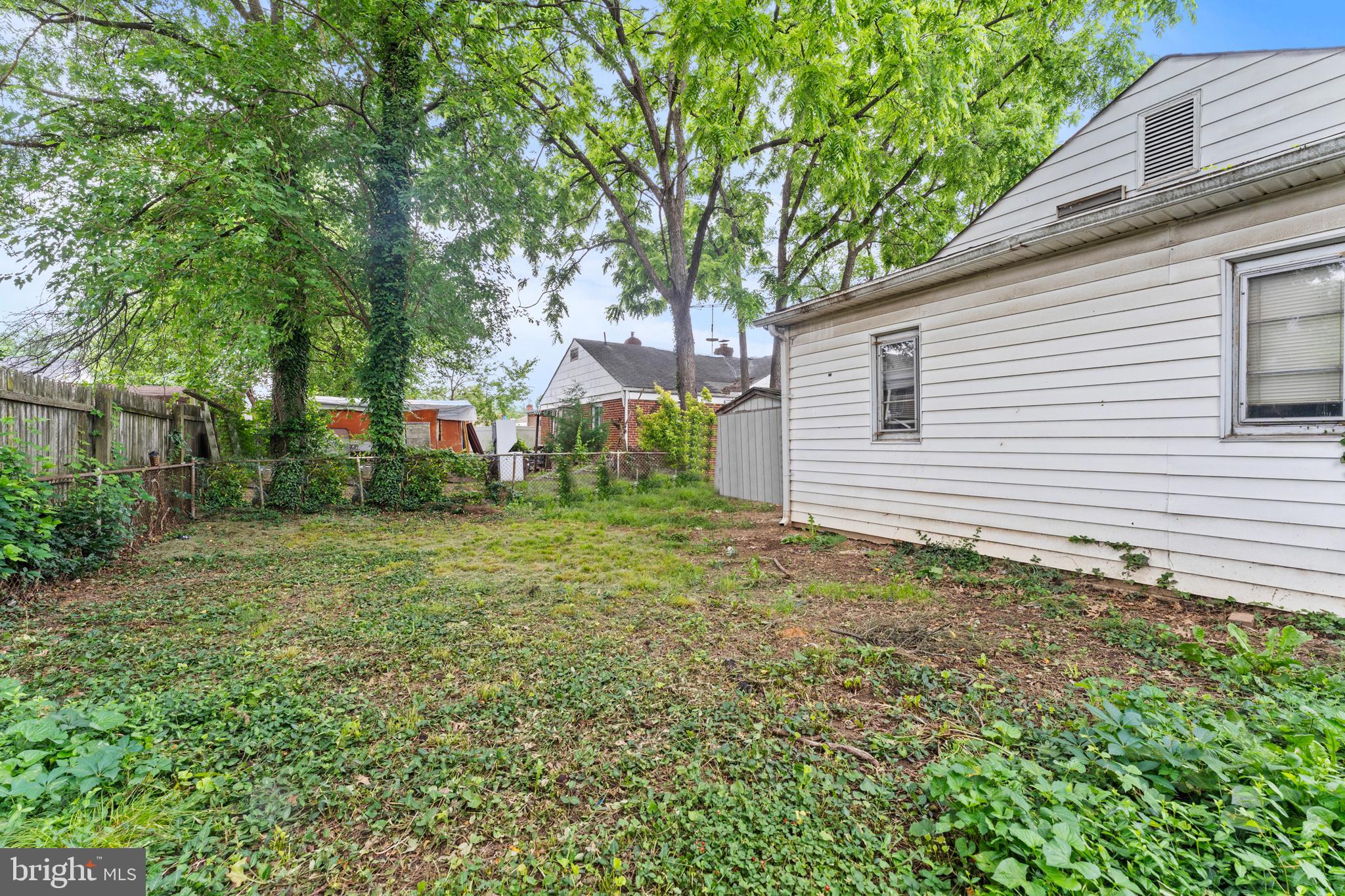 RIGGS MANOR - Residential