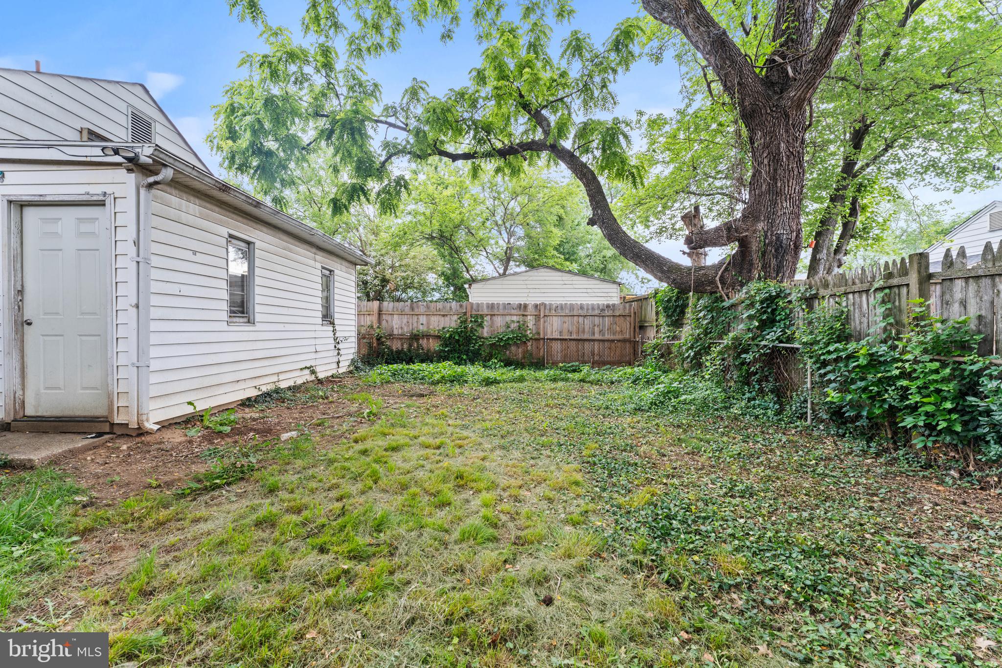 RIGGS MANOR - Residential