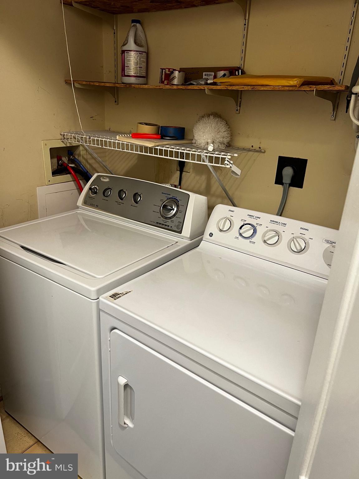 HAMPSHIRE - Residential