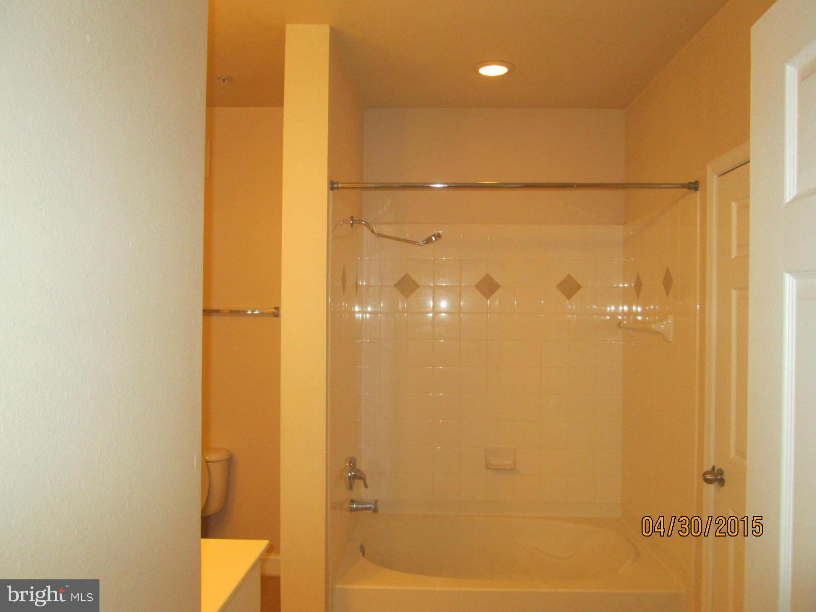 FITZ AT ROCKVILLE TOWN C - Residential Lease