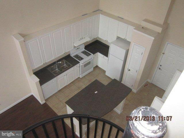 FITZ AT ROCKVILLE TOWN C - Residential Lease