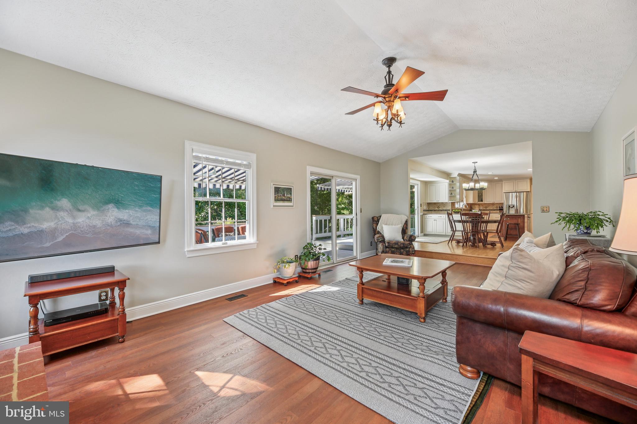 10 GLENCOE MANOR COURT