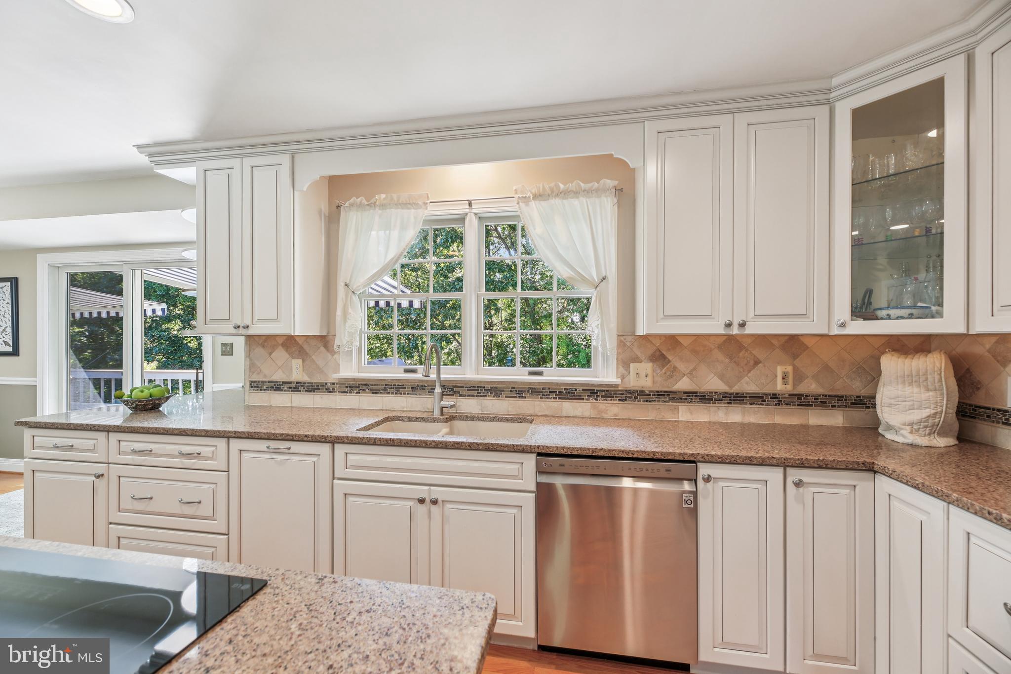 GLENCOE MANOR - Residential