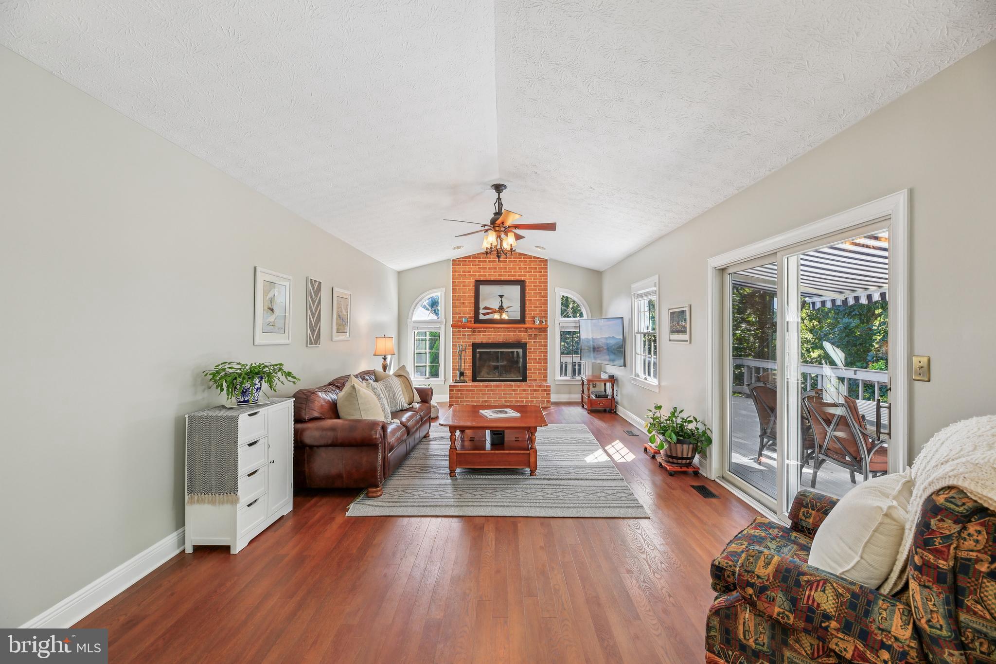 GLENCOE MANOR - Residential