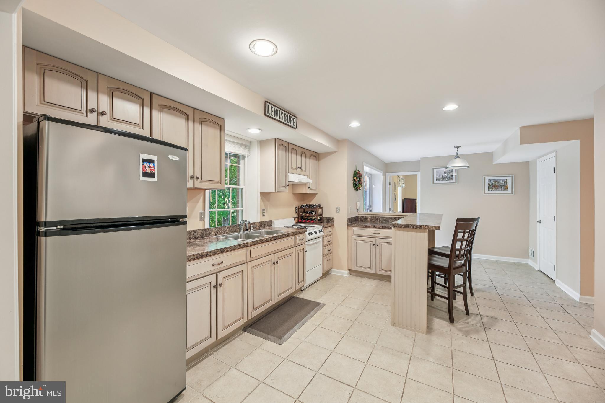 GLENCOE MANOR - Residential