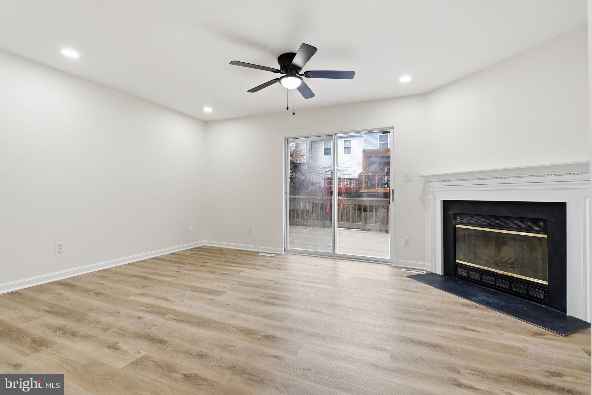 CARROLLWOOD MANOR - Residential